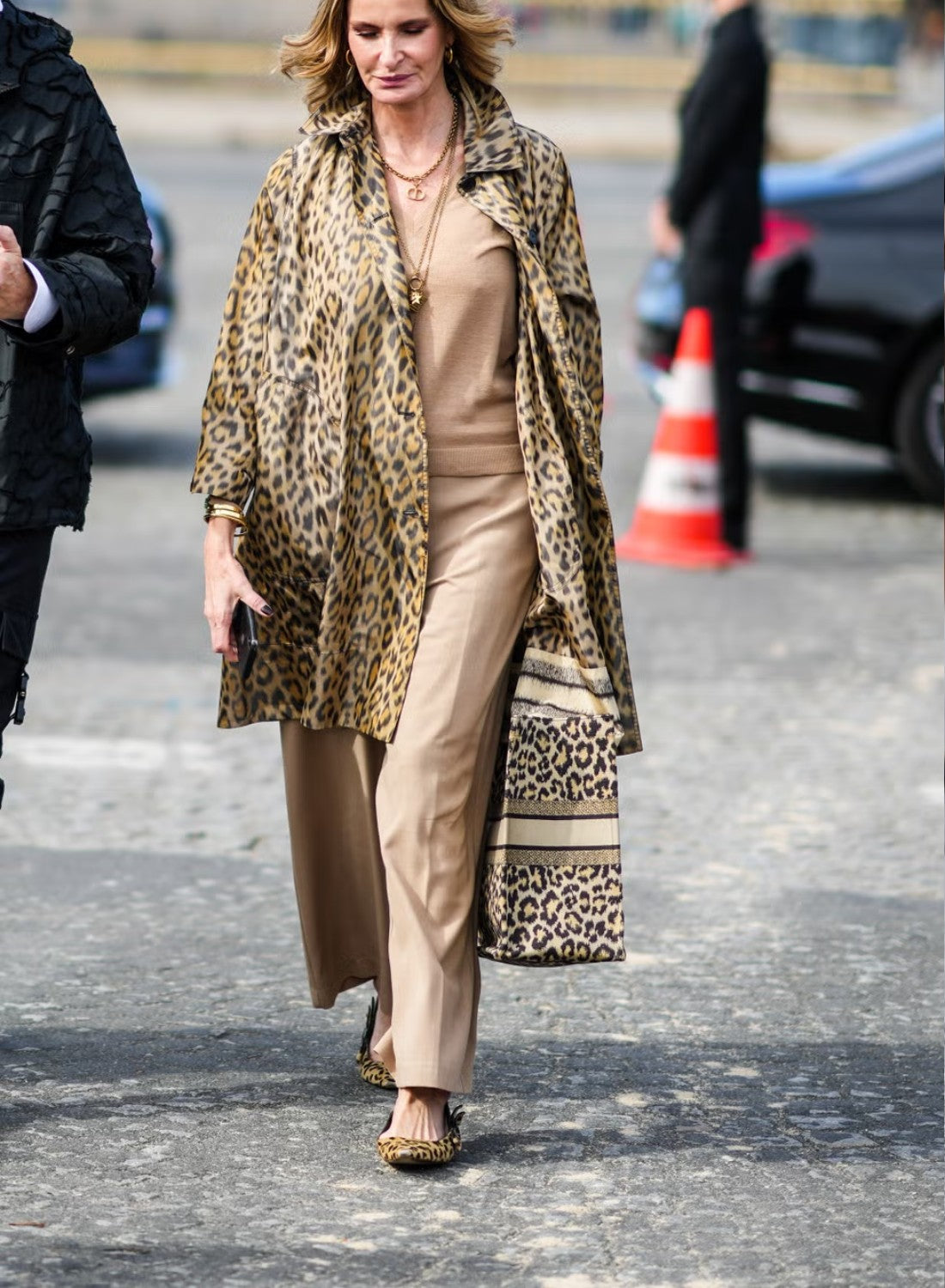 bailarinas abiertas con look animal print leopardo