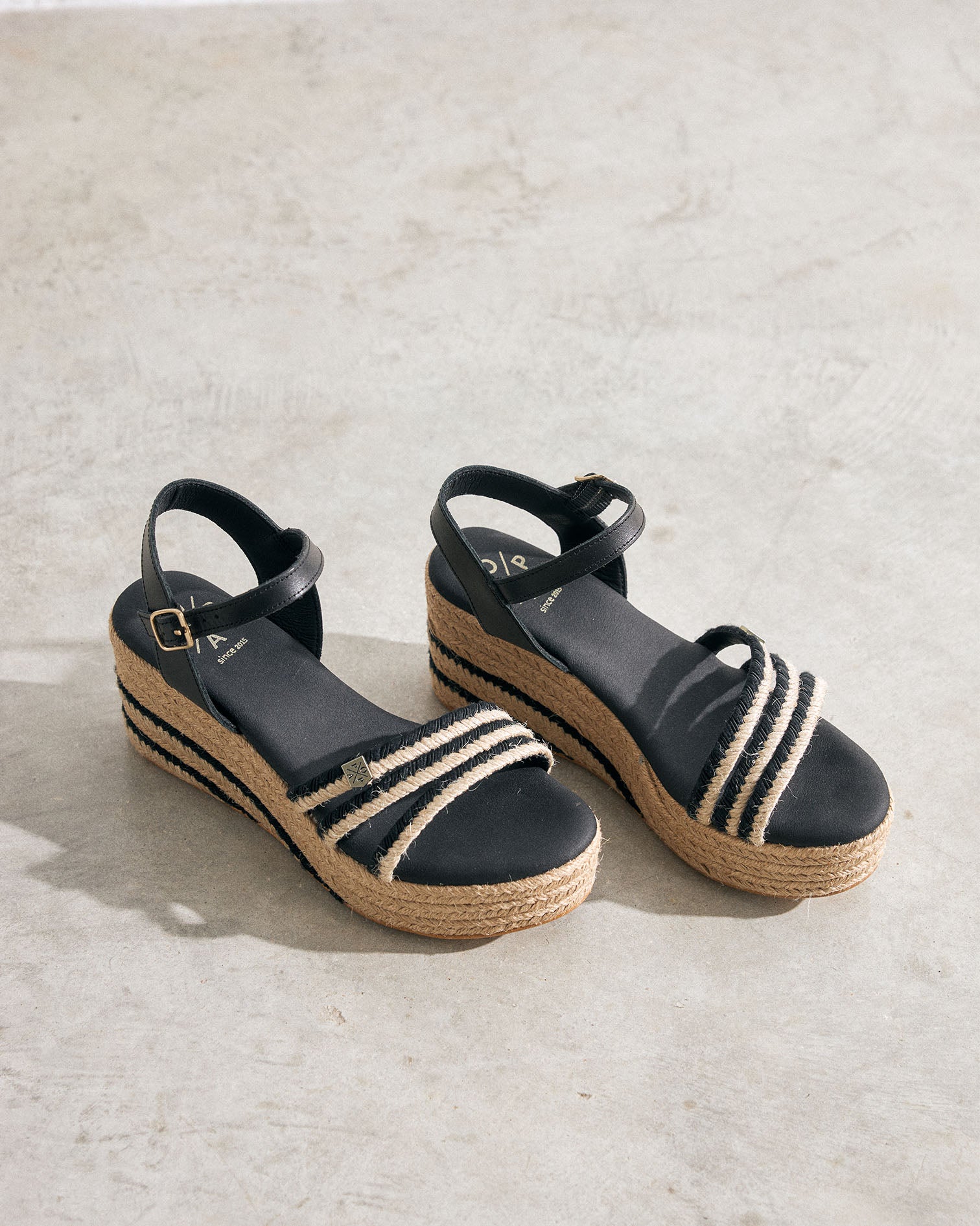 Cuña Albany Yute Negro