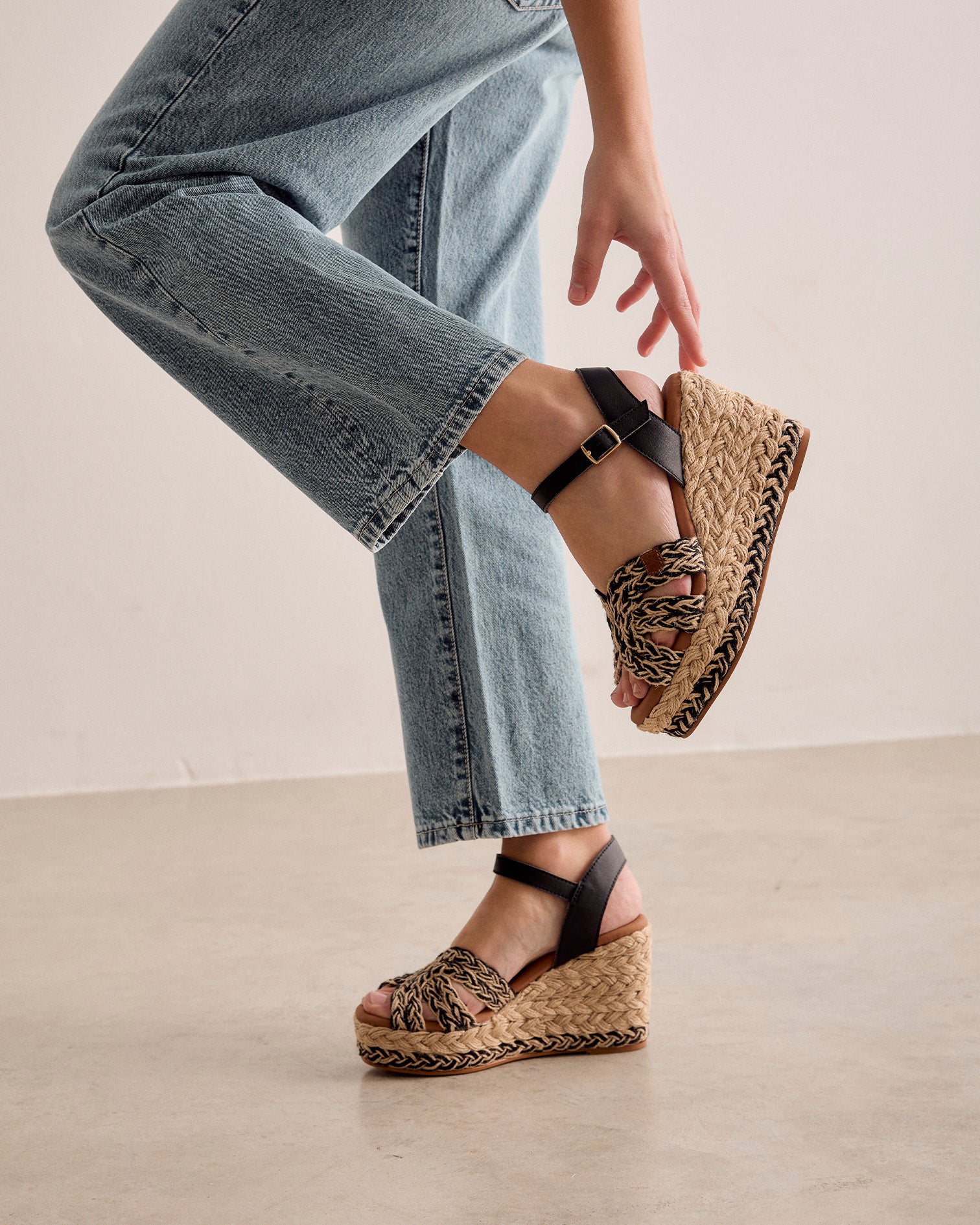 Cuña Avalo Yute Negro