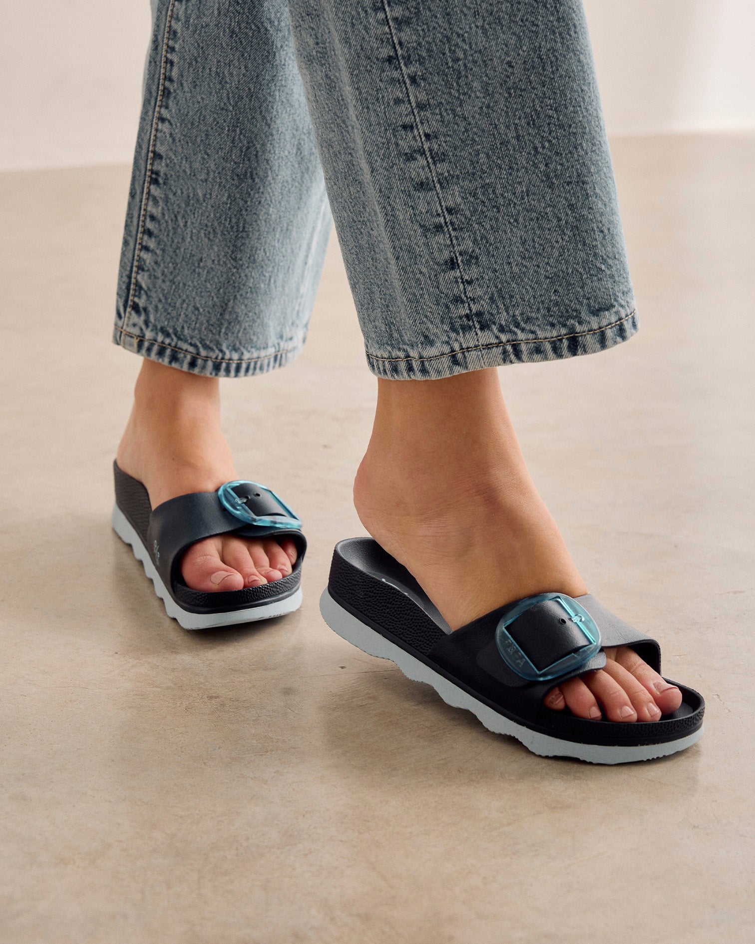 Claquettes d’eau femme Aqua Babaro Bleu