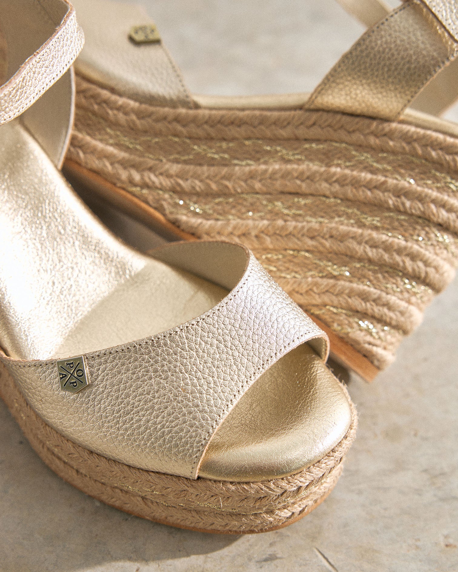 Cuña Breñas Laminado Oro Galaxy