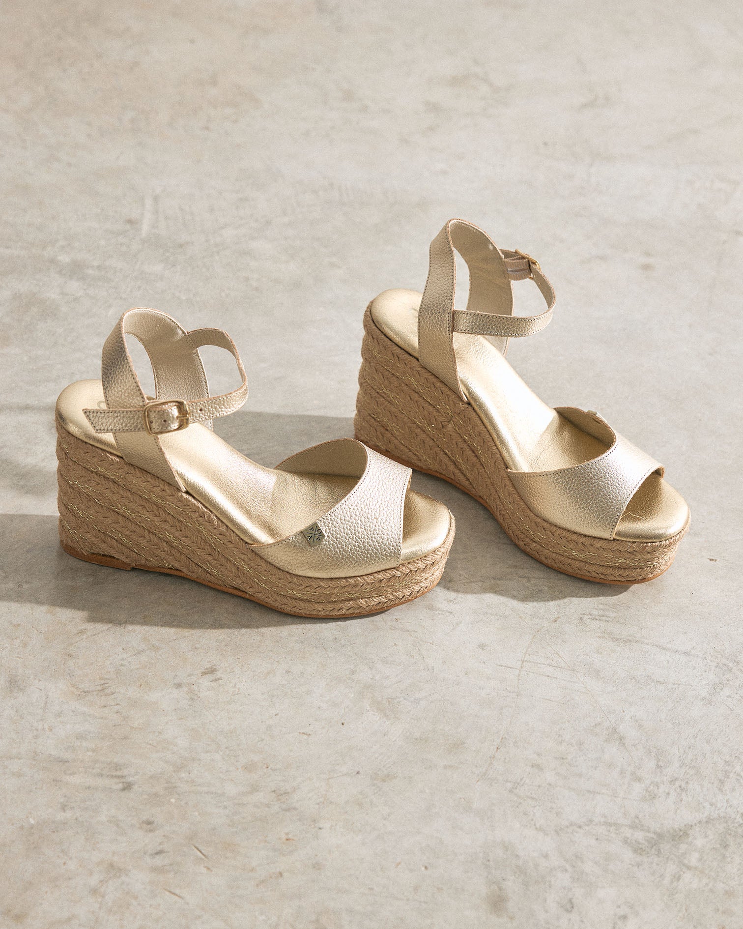 Cuña Breñas Laminado Oro Galaxy