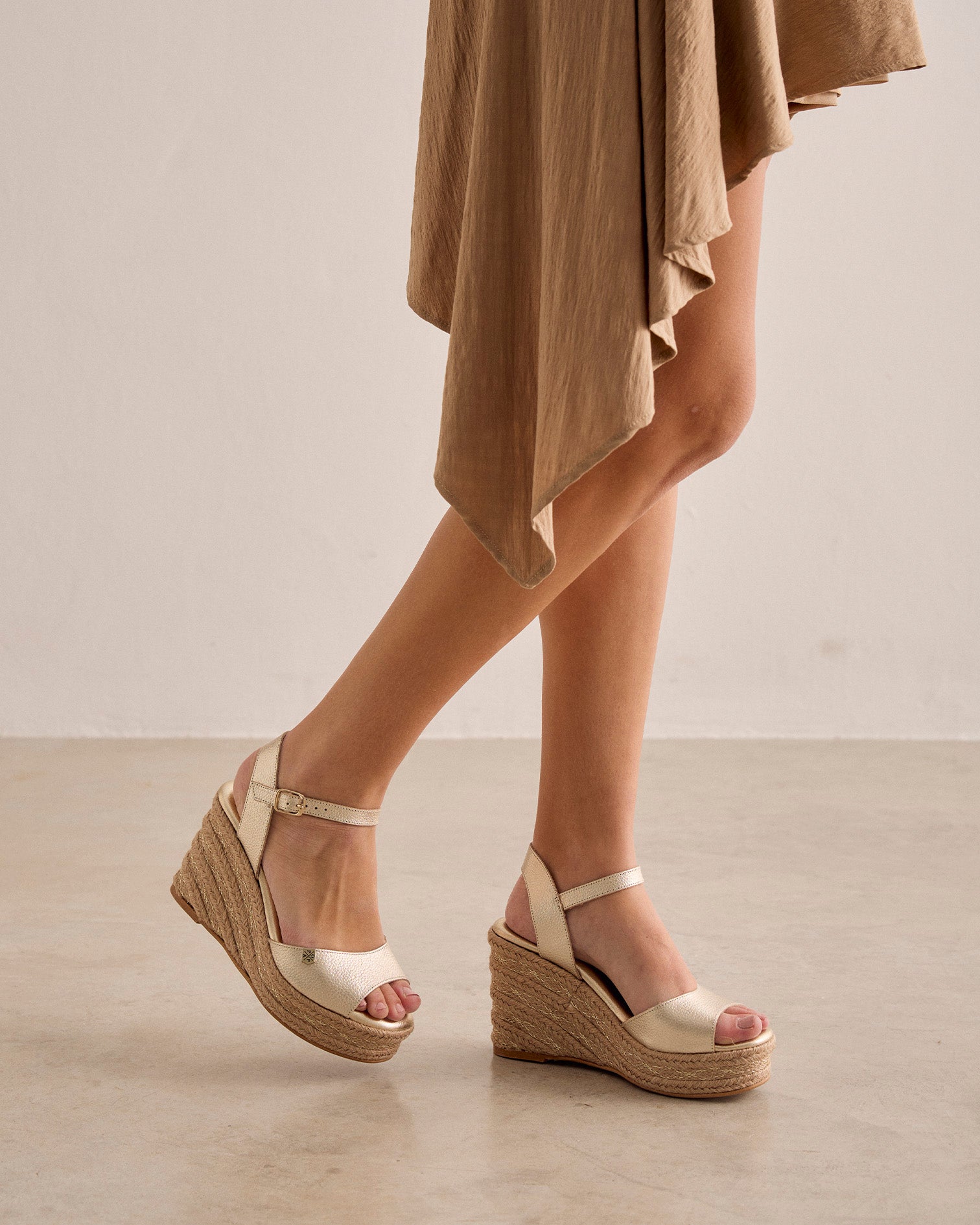 Cuña Breñas Laminado Oro Galaxy