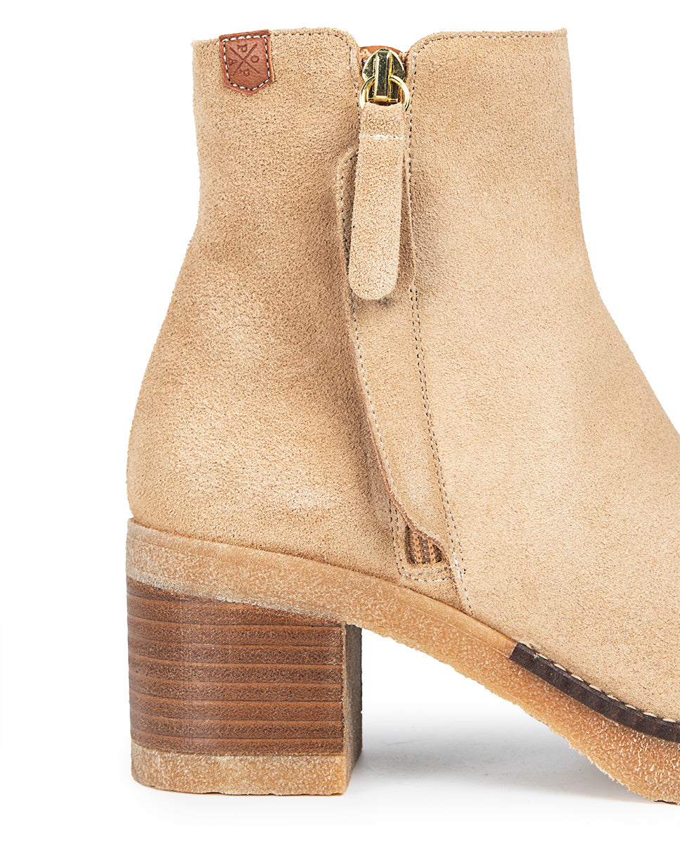 Billy Heel Boot in Beige Leather
