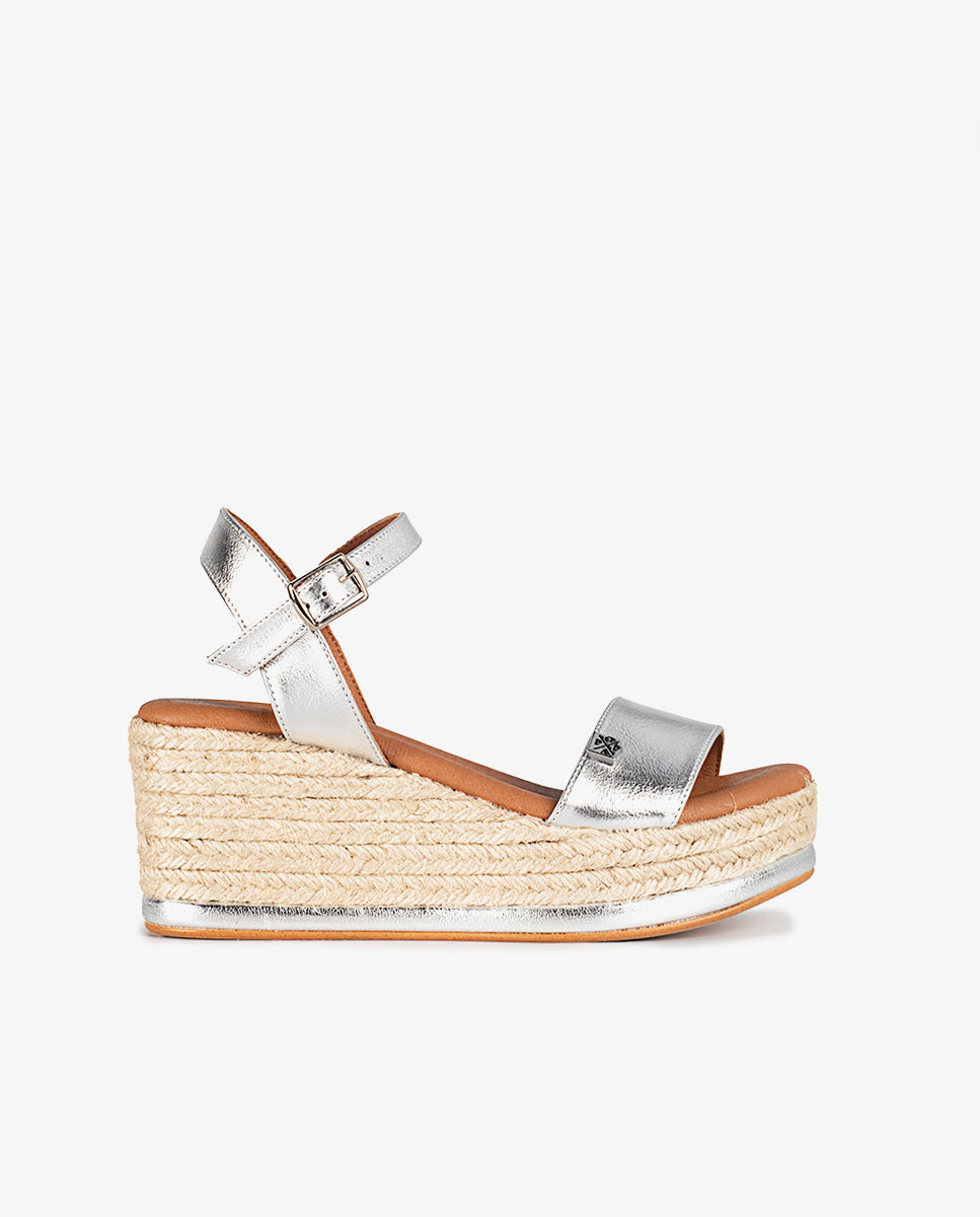 Low Jute Arambol Laminated Silver Wedge with buckle