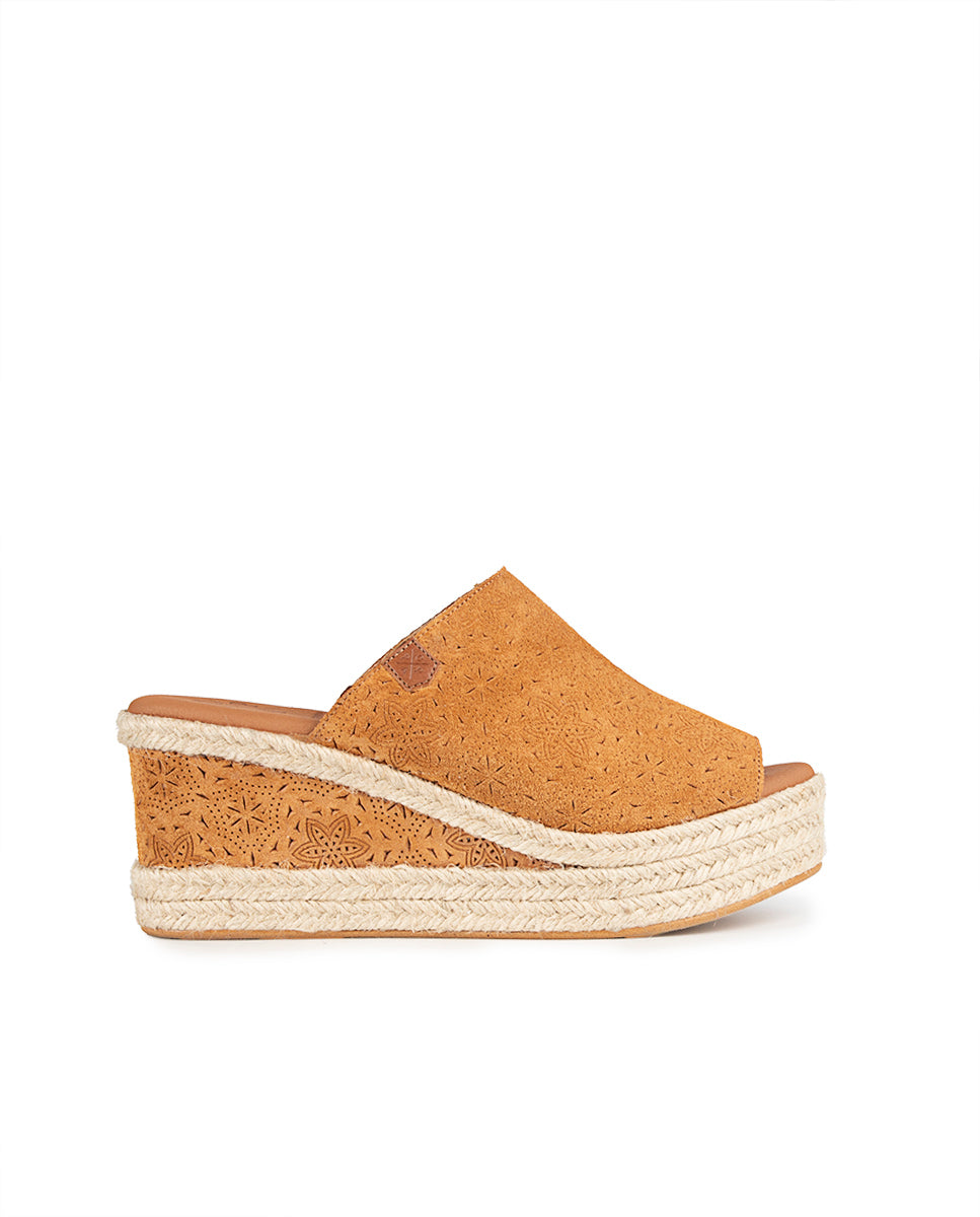 Cuir gravé en grès et jute à coin bas