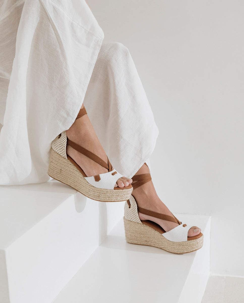 Cuña Baja Yute Atada Valdes Snake Blanco