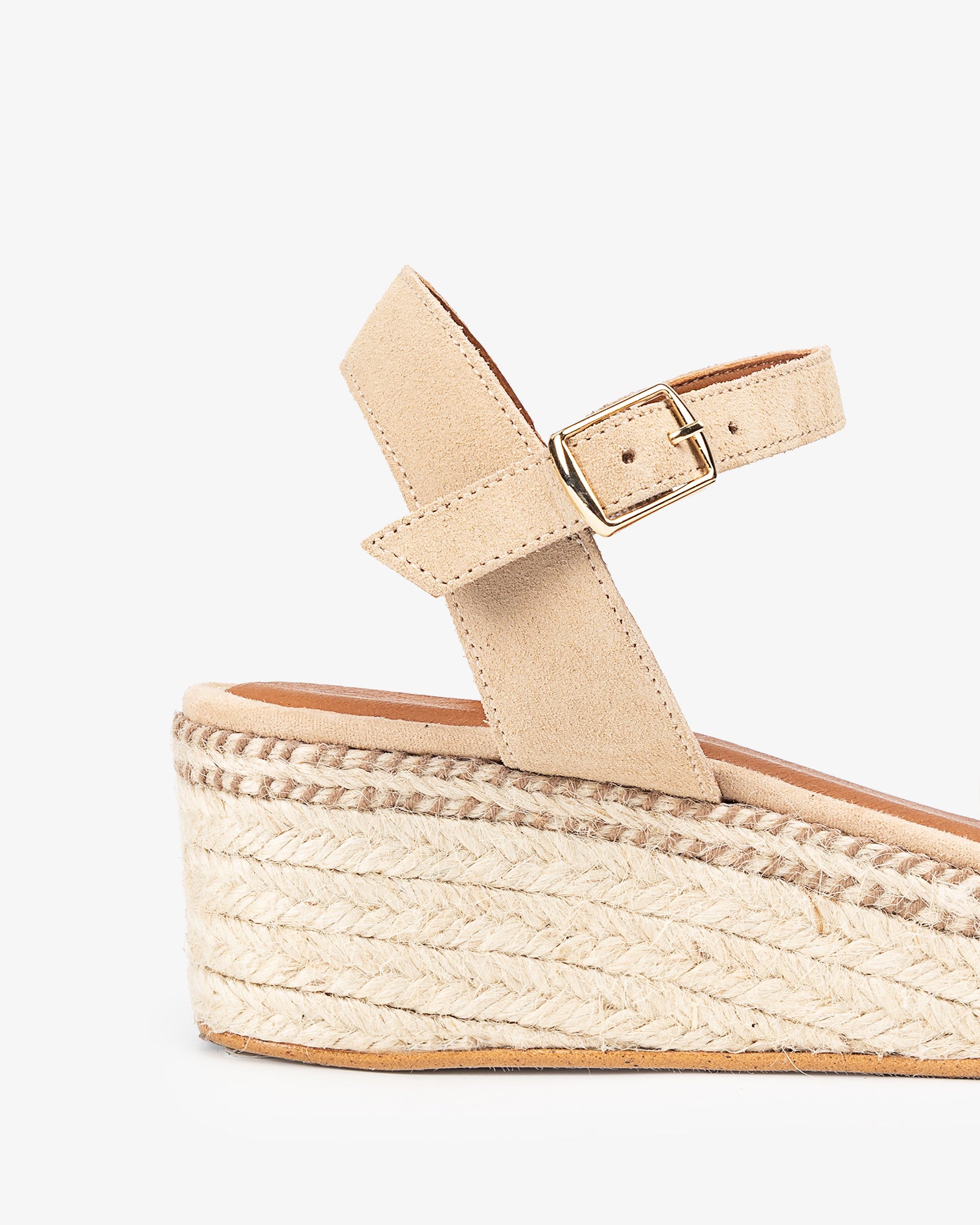 Cuña Baja Vito Serraje Beige con hebilla 35