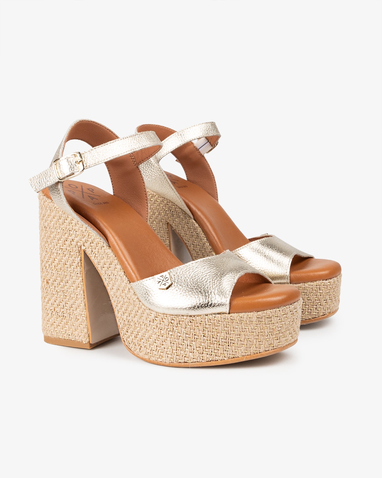 Cuña Tacón Monsul Piel Oro con hebilla