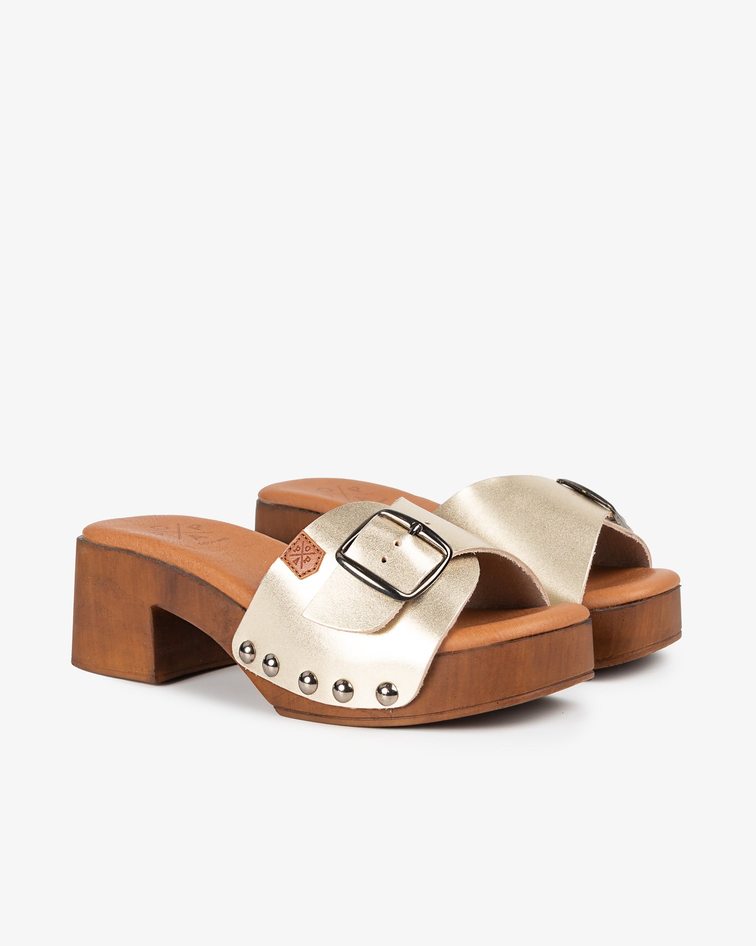 Sandalia Madera Tachas Ceiba Piel Oro 35