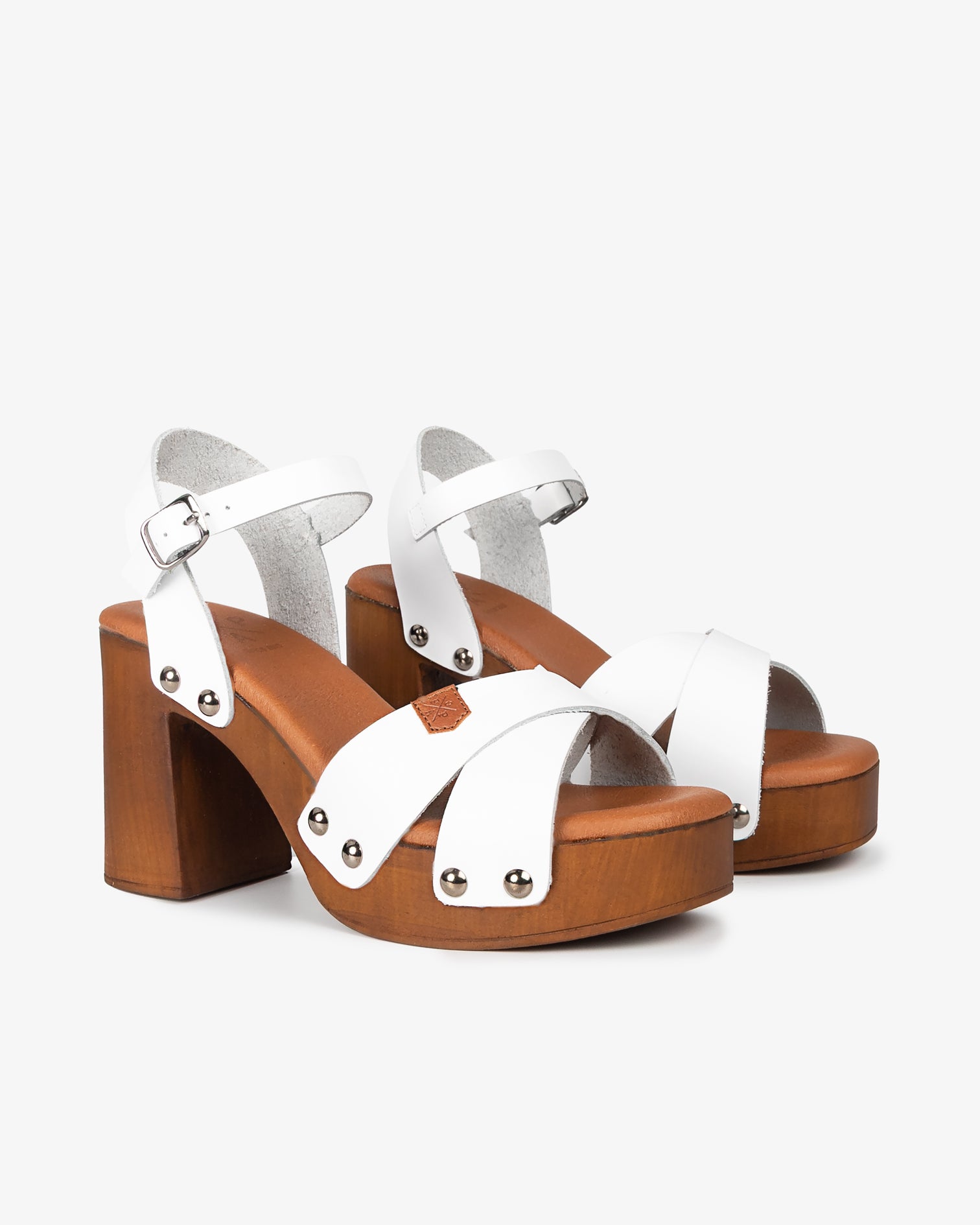 Sandalia Madera Tachas Cherry Piel Blanco 35
