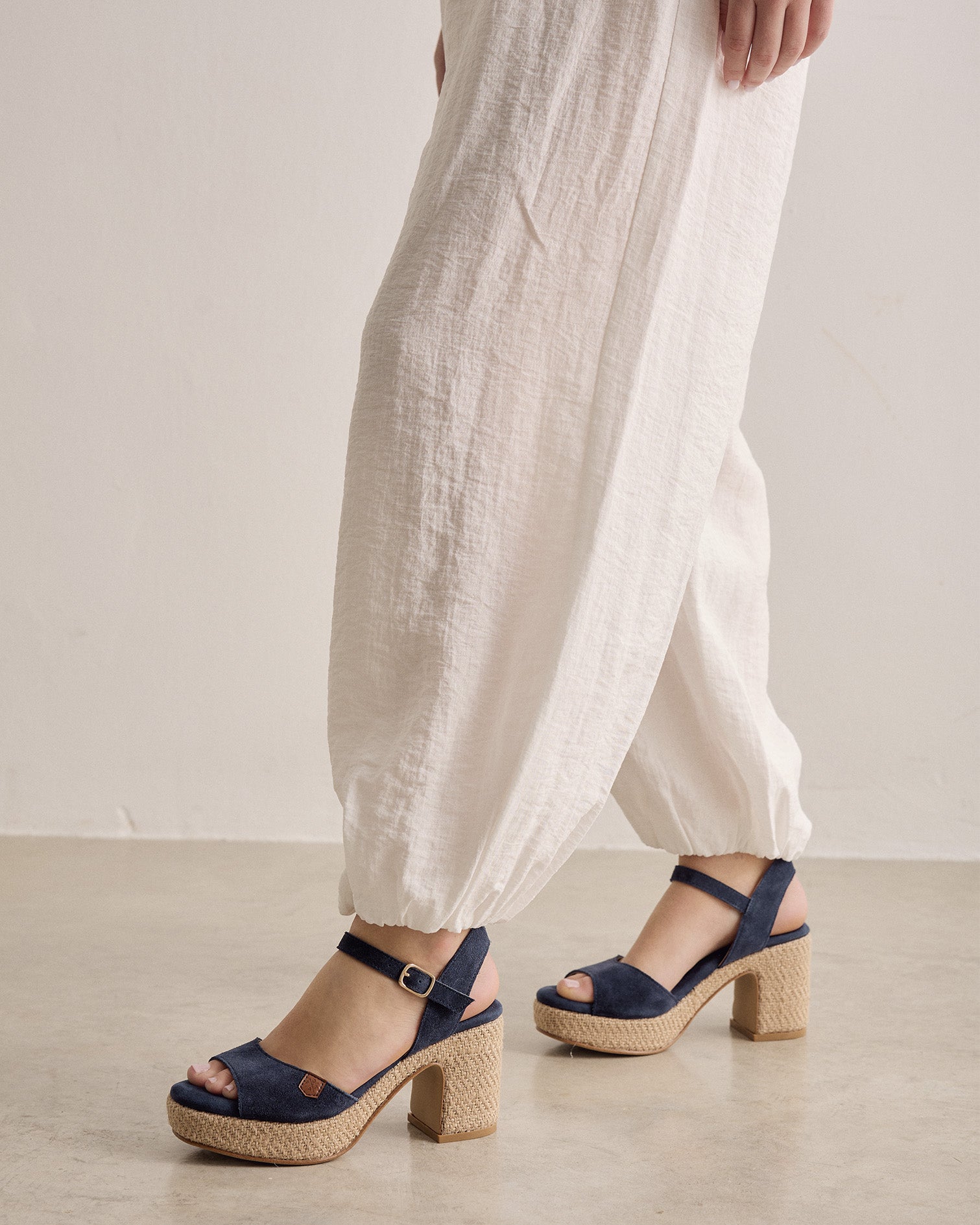 Sandalia Daira Serraje Marino