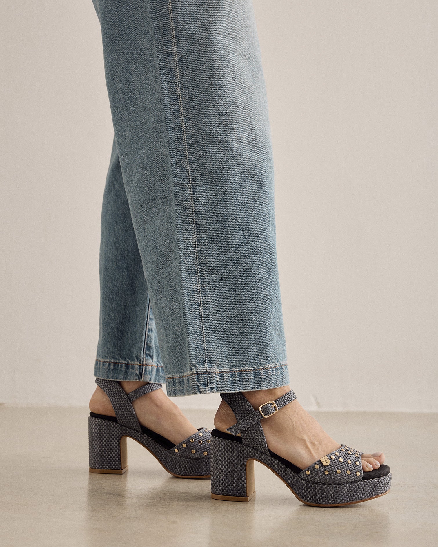 Sandalia Daira Rafia Negro