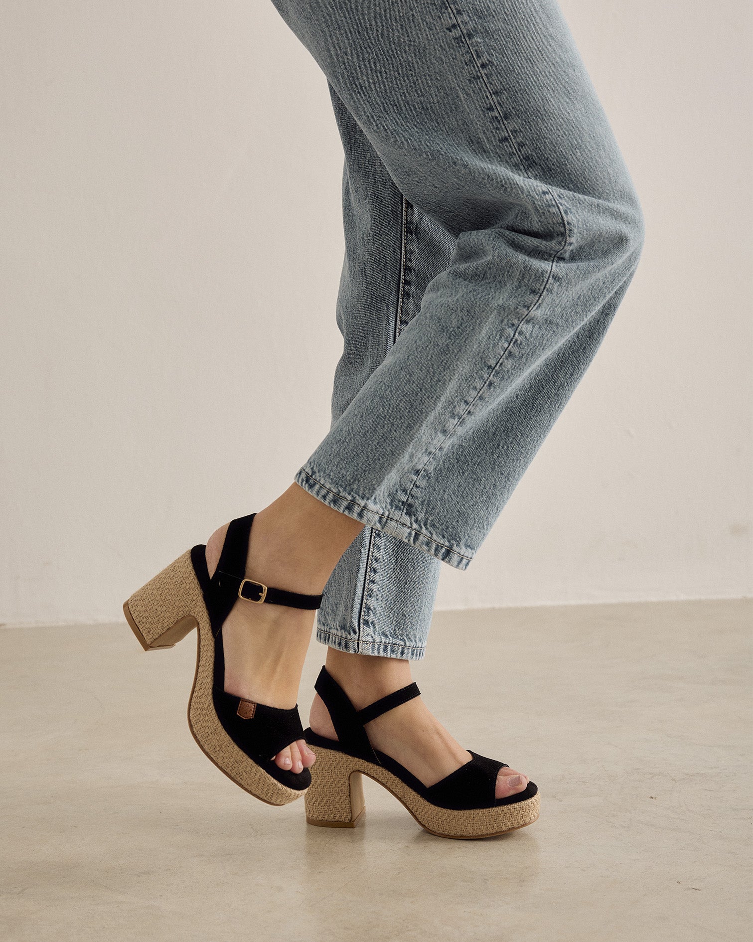 Sandalia Daira Serraje Negro