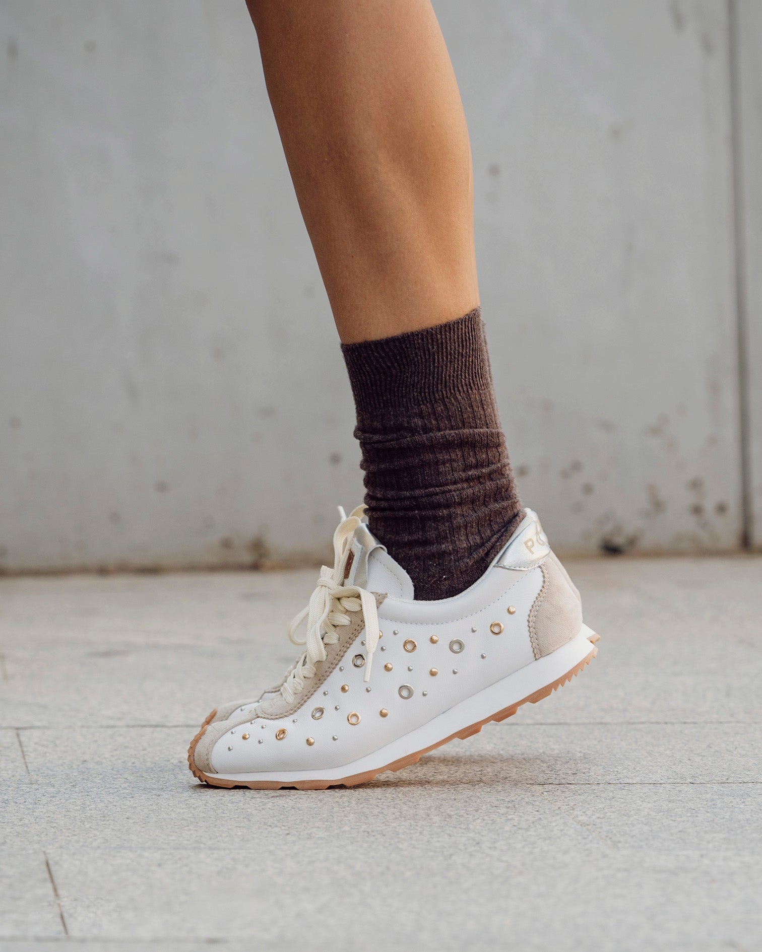 Zapatilla Inara Tachuelas Blanco