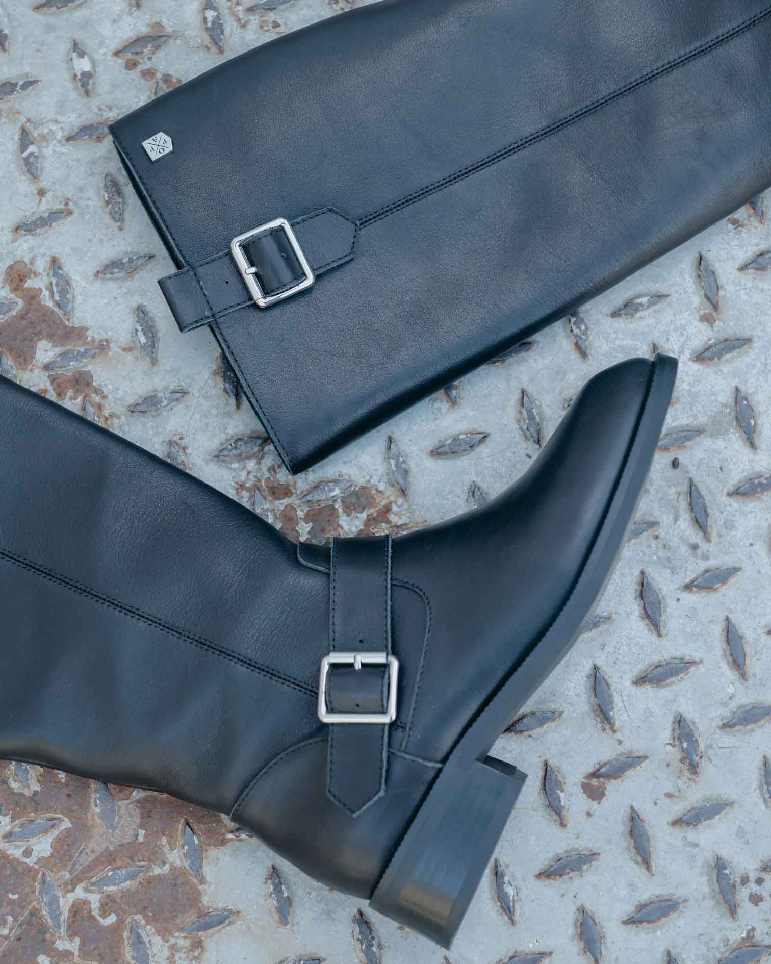 Bota Alta de Piel Negra kiliman