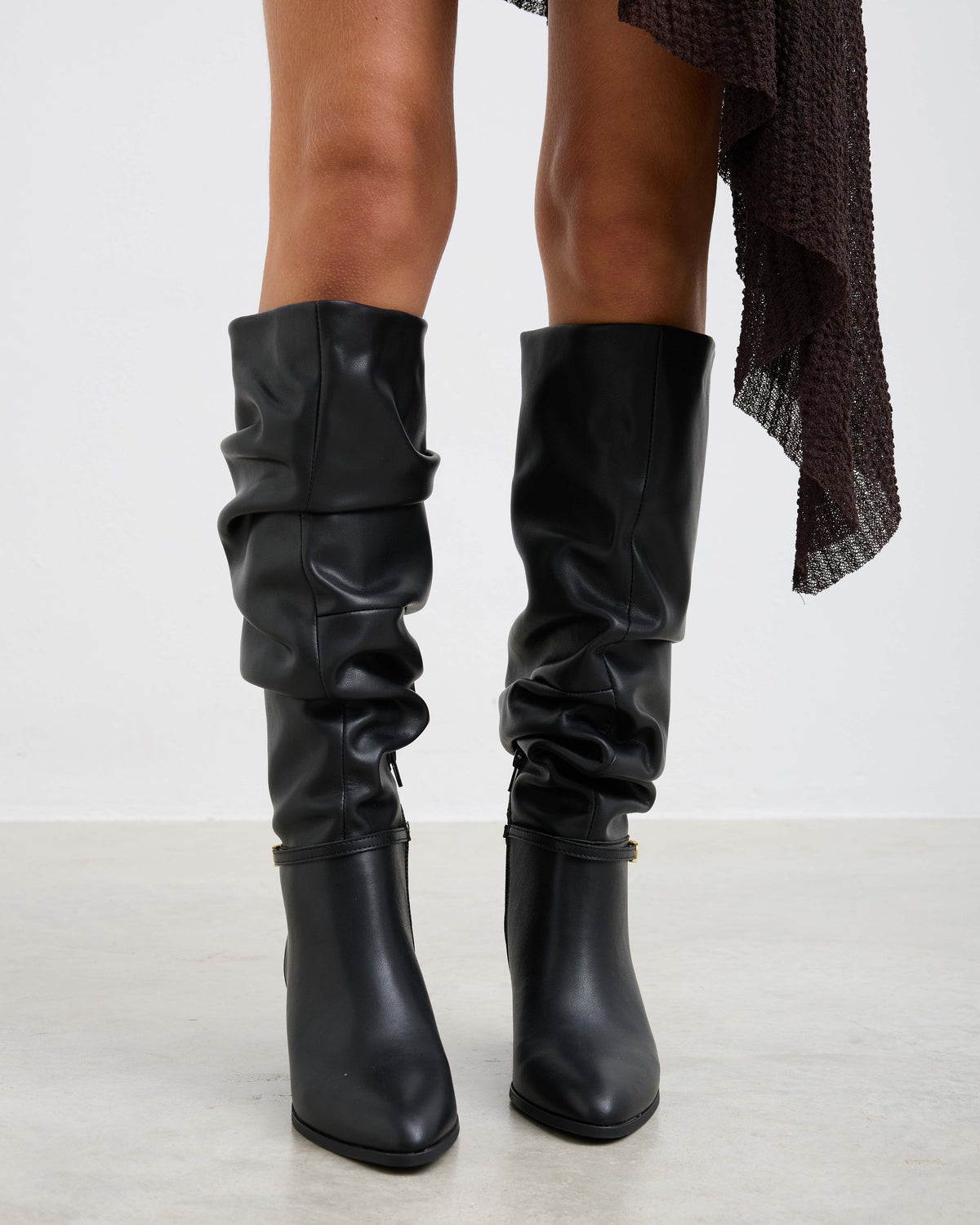 Bota Negra de Mujer Kanazawai
