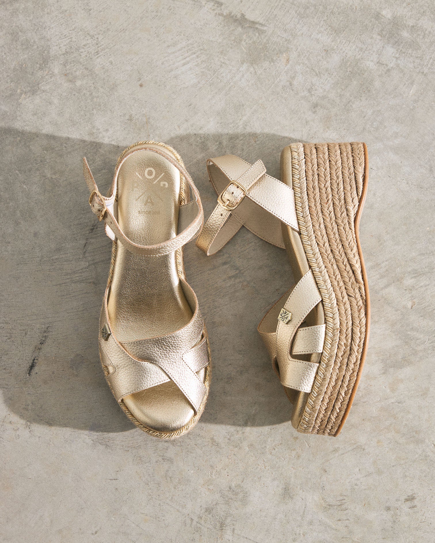 Cuña Karan Laminado Oro Galaxy