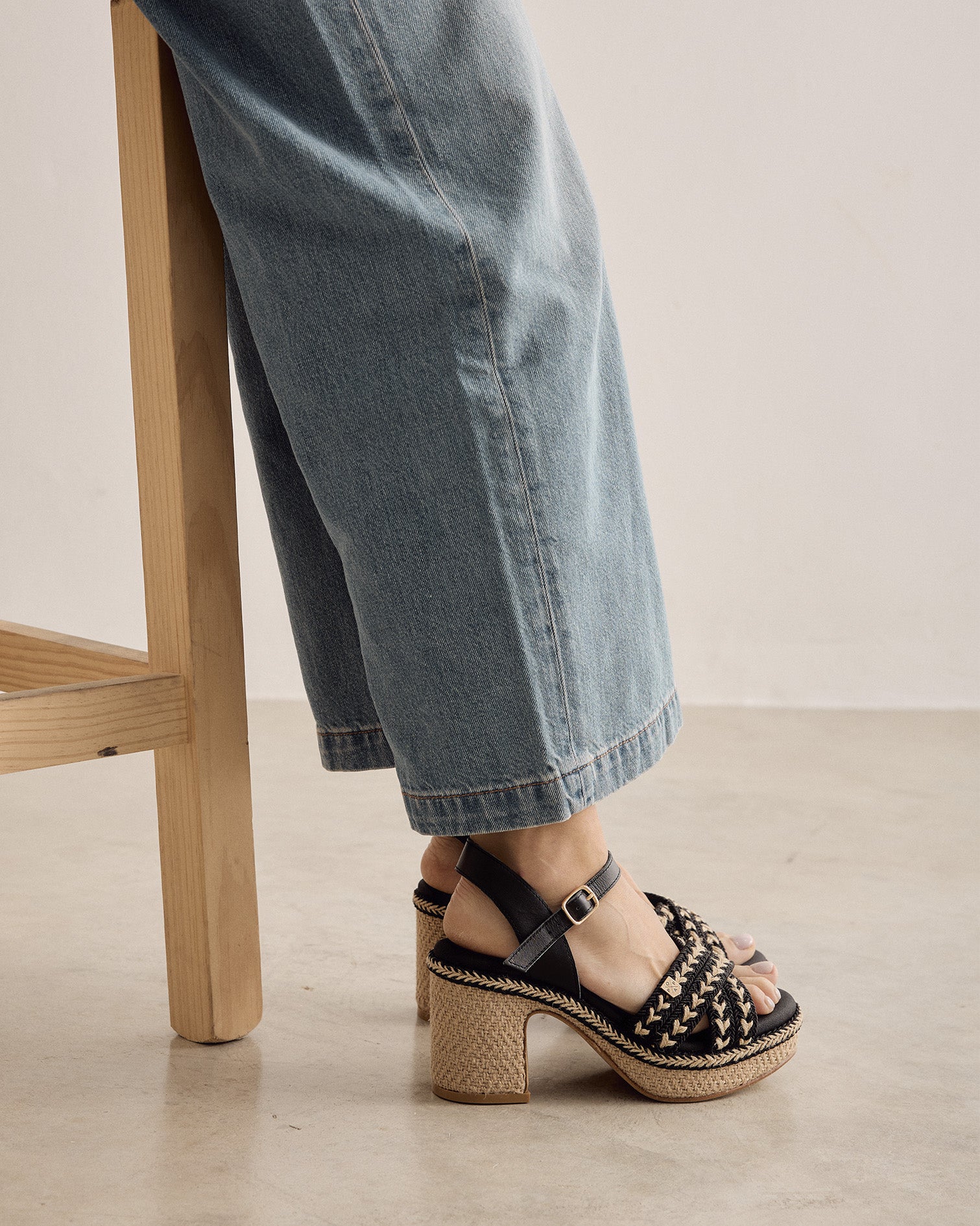 Sandalia Melia Yute Negro