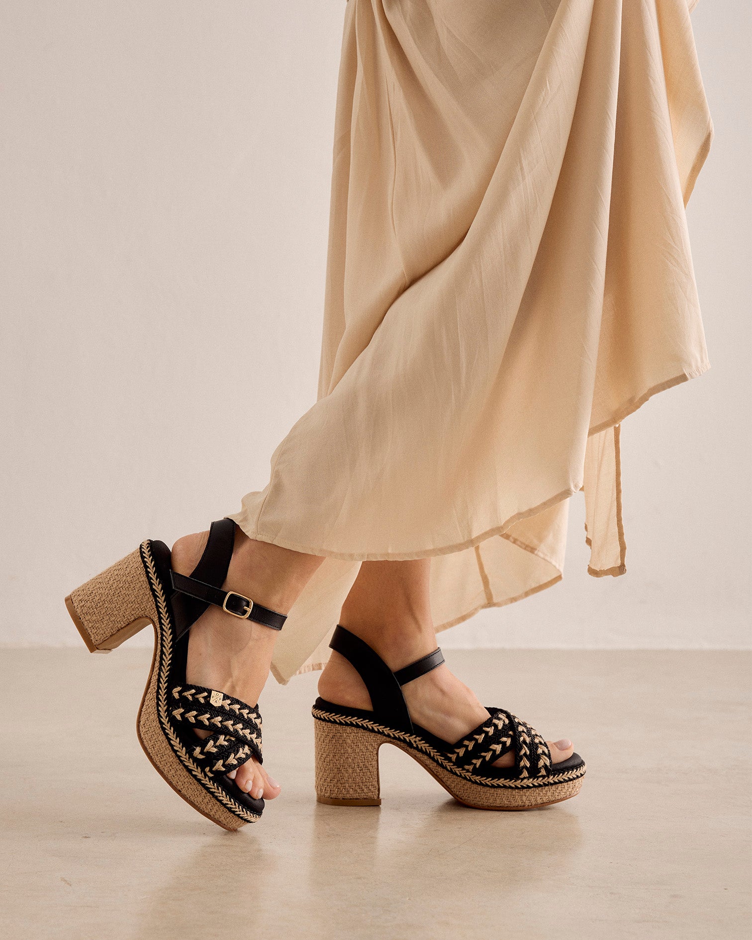 Sandalia Melia Yute Negro