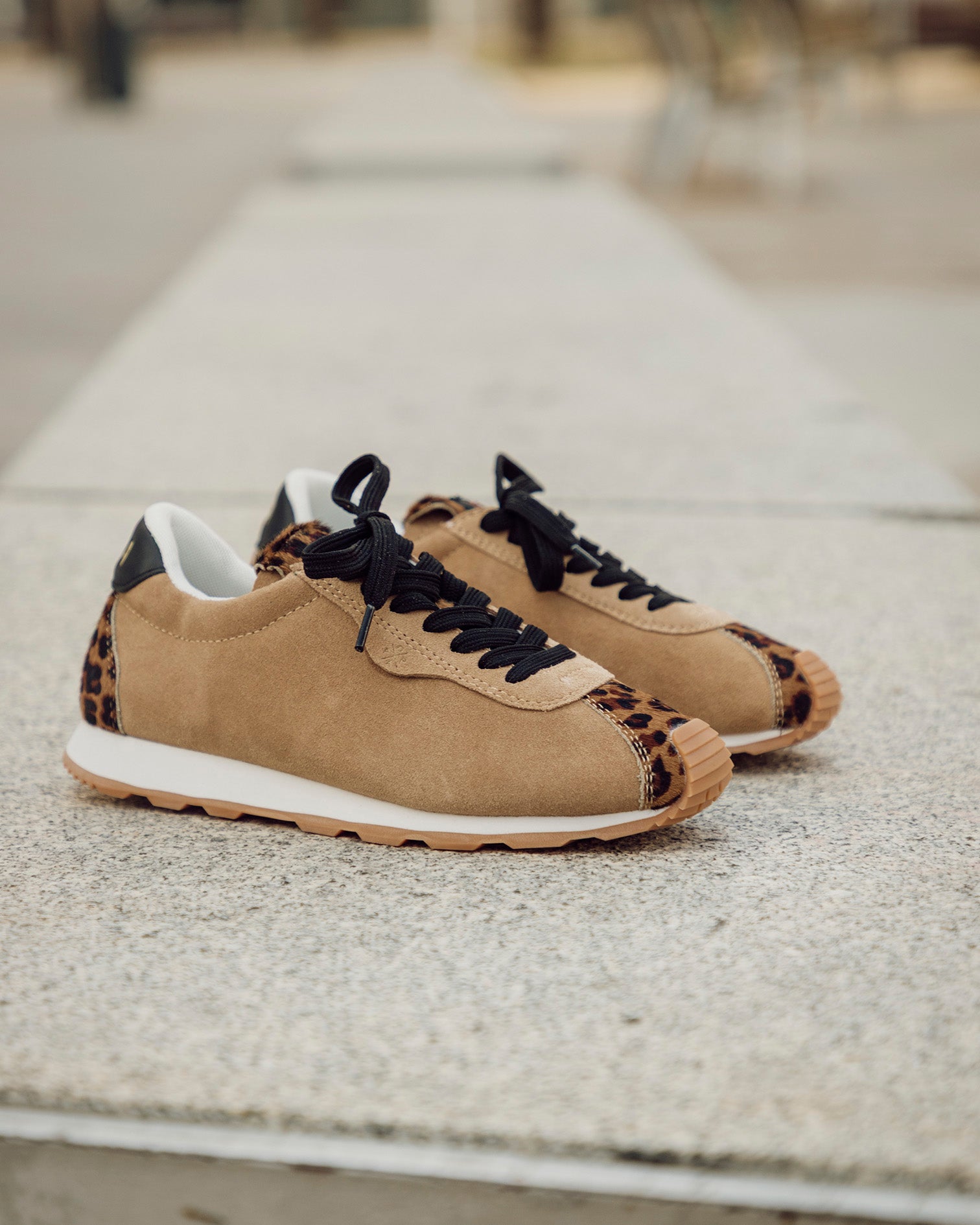 Zapatilla Kira Animal Beig