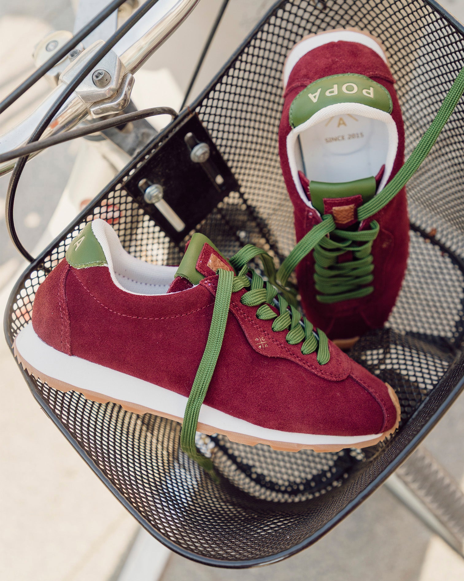 Zapatilla Kira Serraje Burdeos