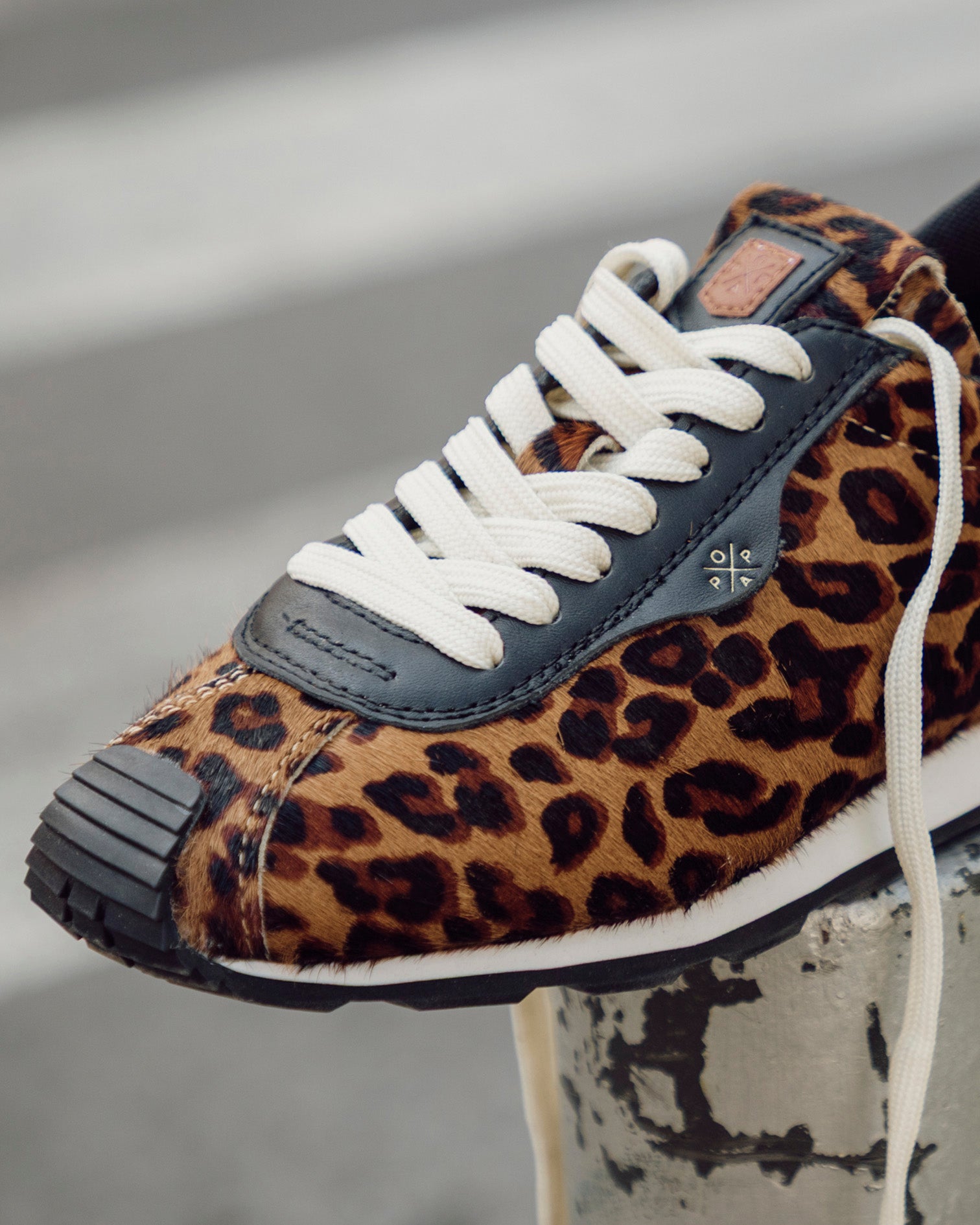 Zapatilla Kira Pony Leopardo