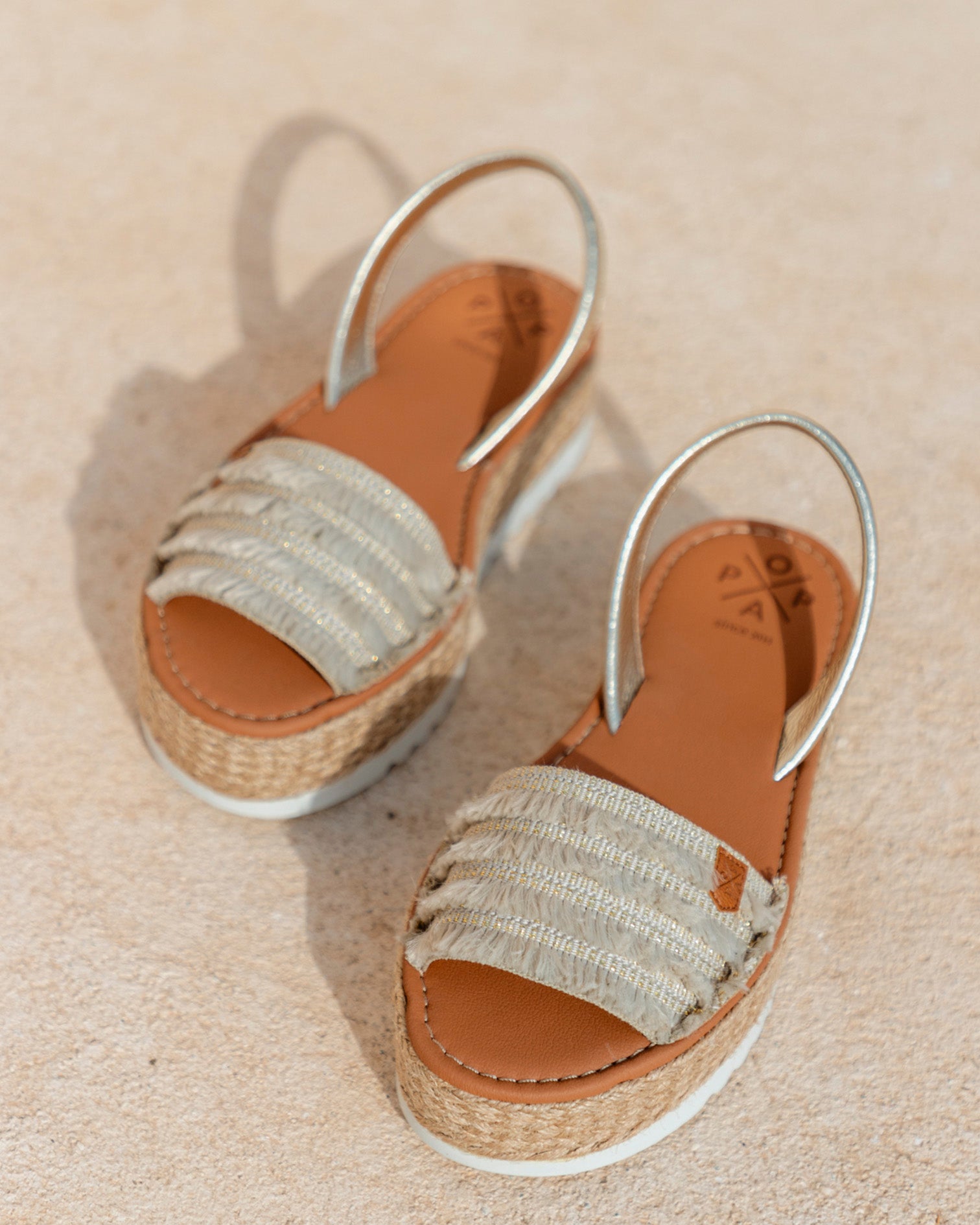 Menoquina Plataforma Saona Flecos Beige