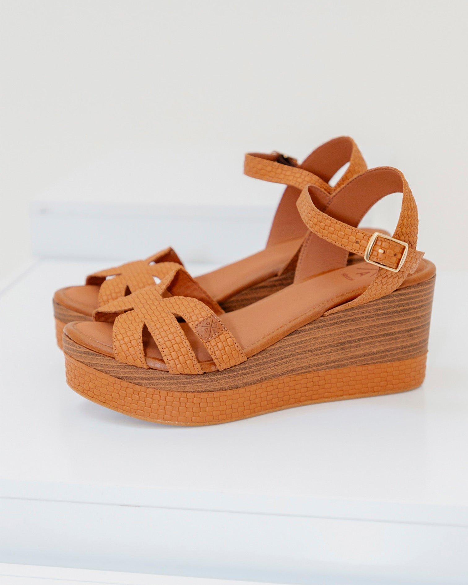 Cuña Baja Henley Treccia Cuero