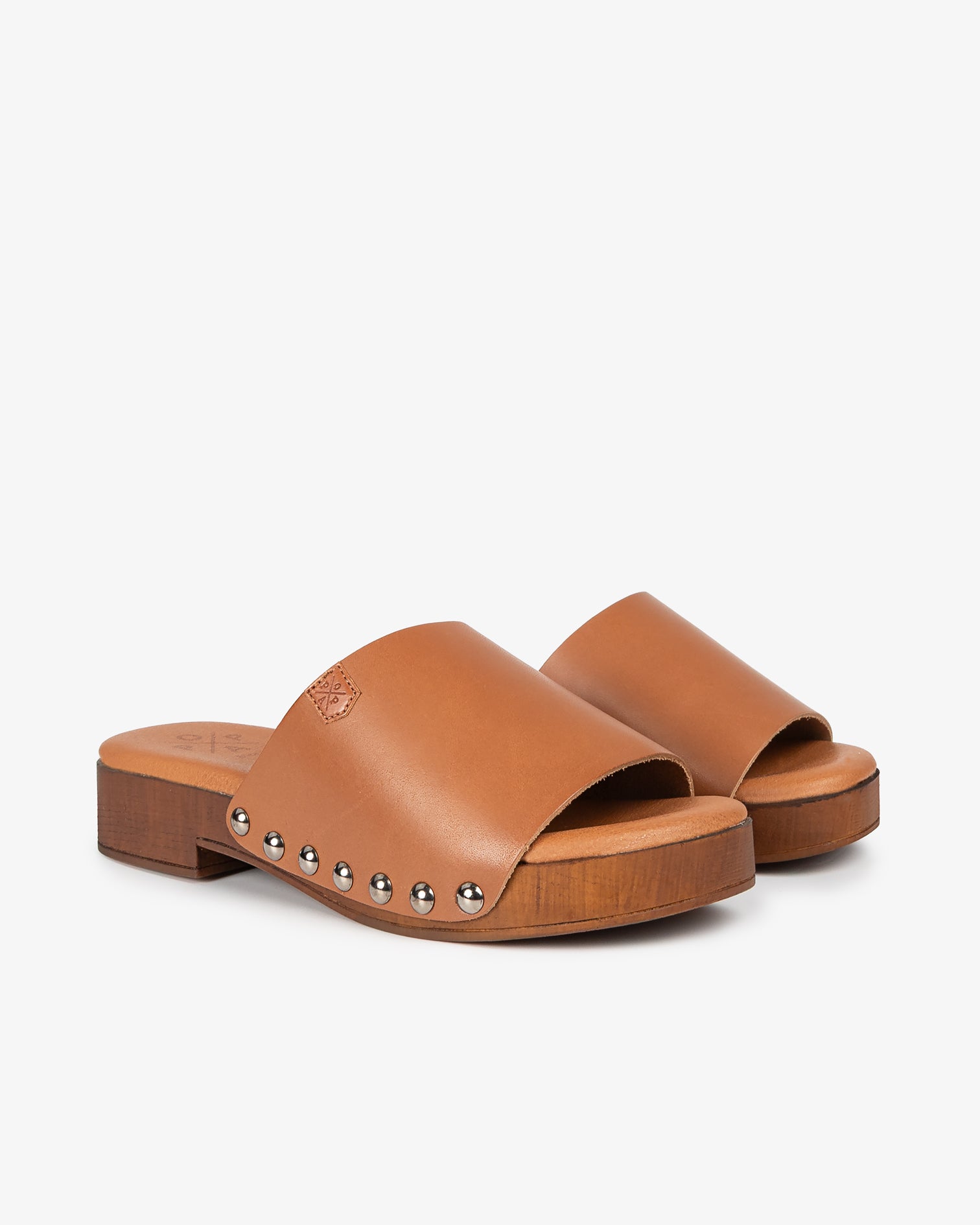 Sandalia Madera Tachas Tilo Piel Cuero 35