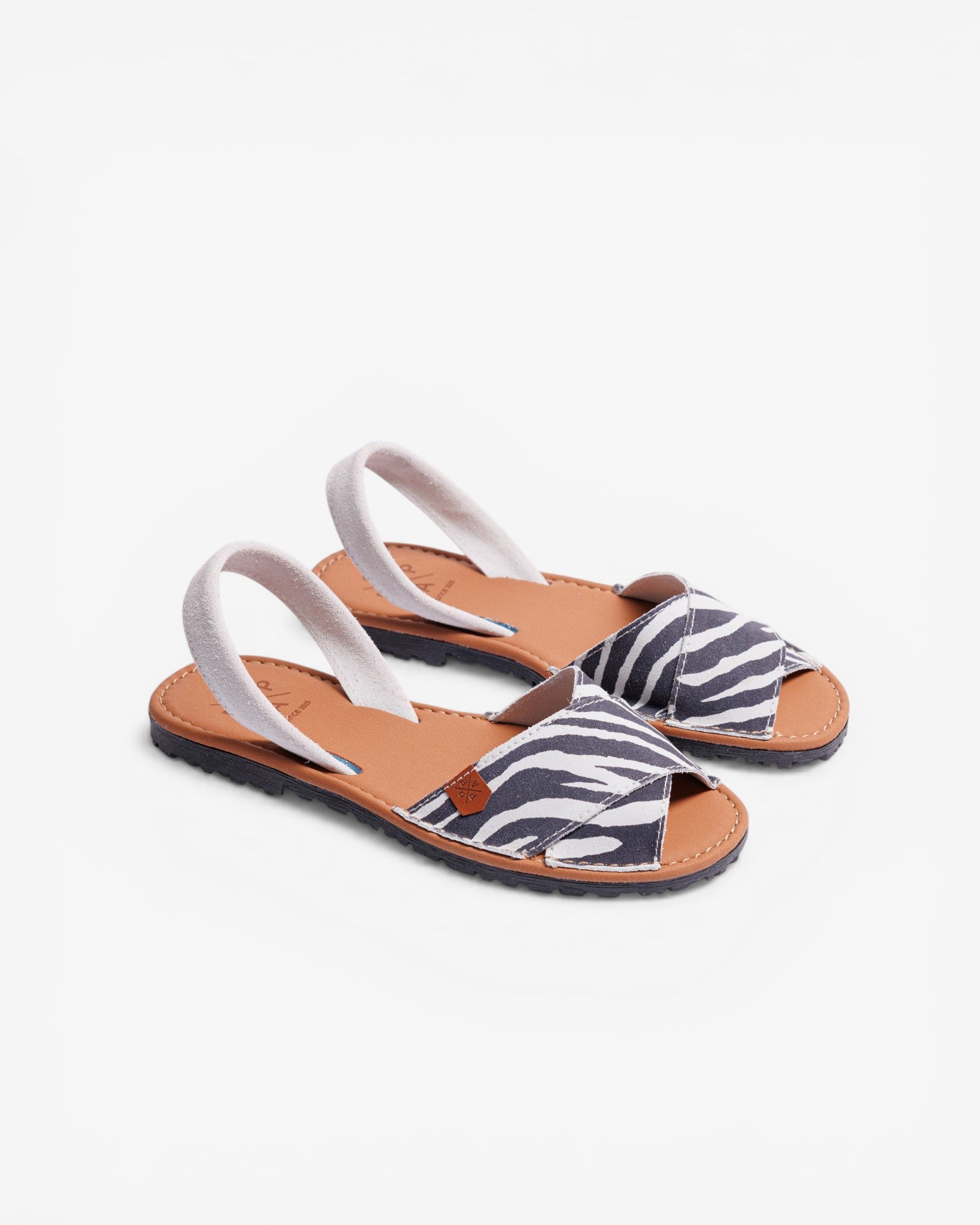 Menorquina Plana Lunaire Zebra Blanco & Negro