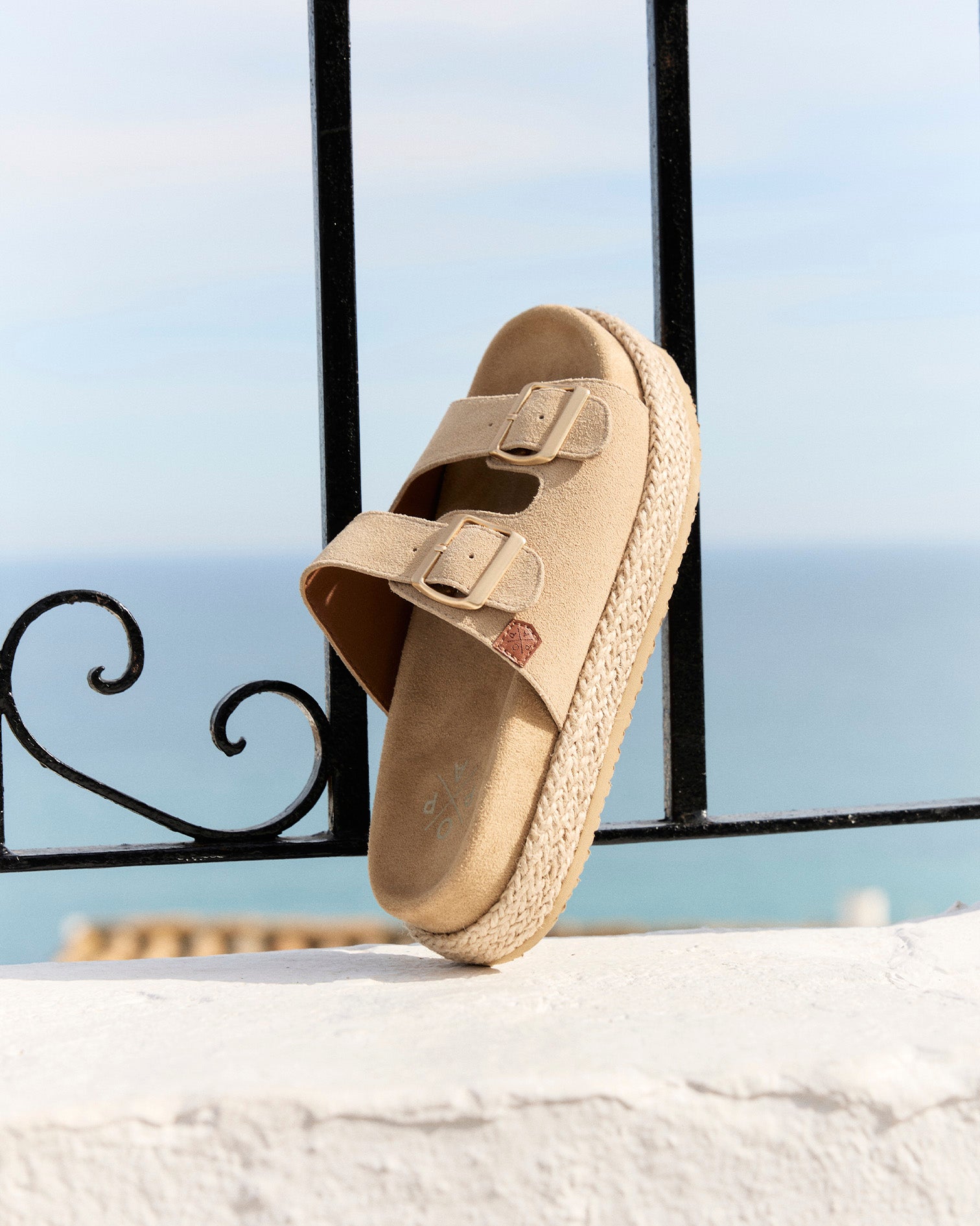 Sandalia Xago Serraje Beige