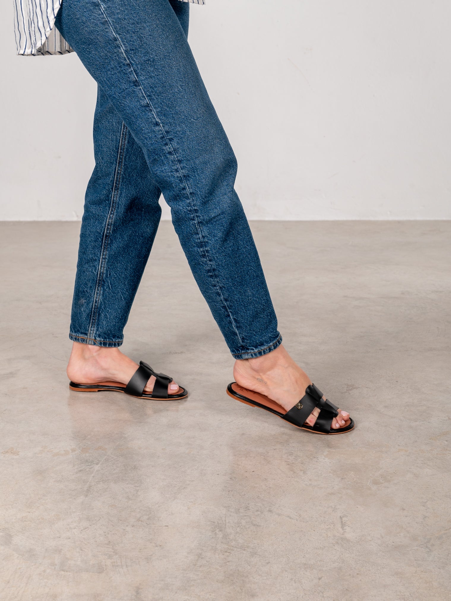 Hobie Black Flat Sandal