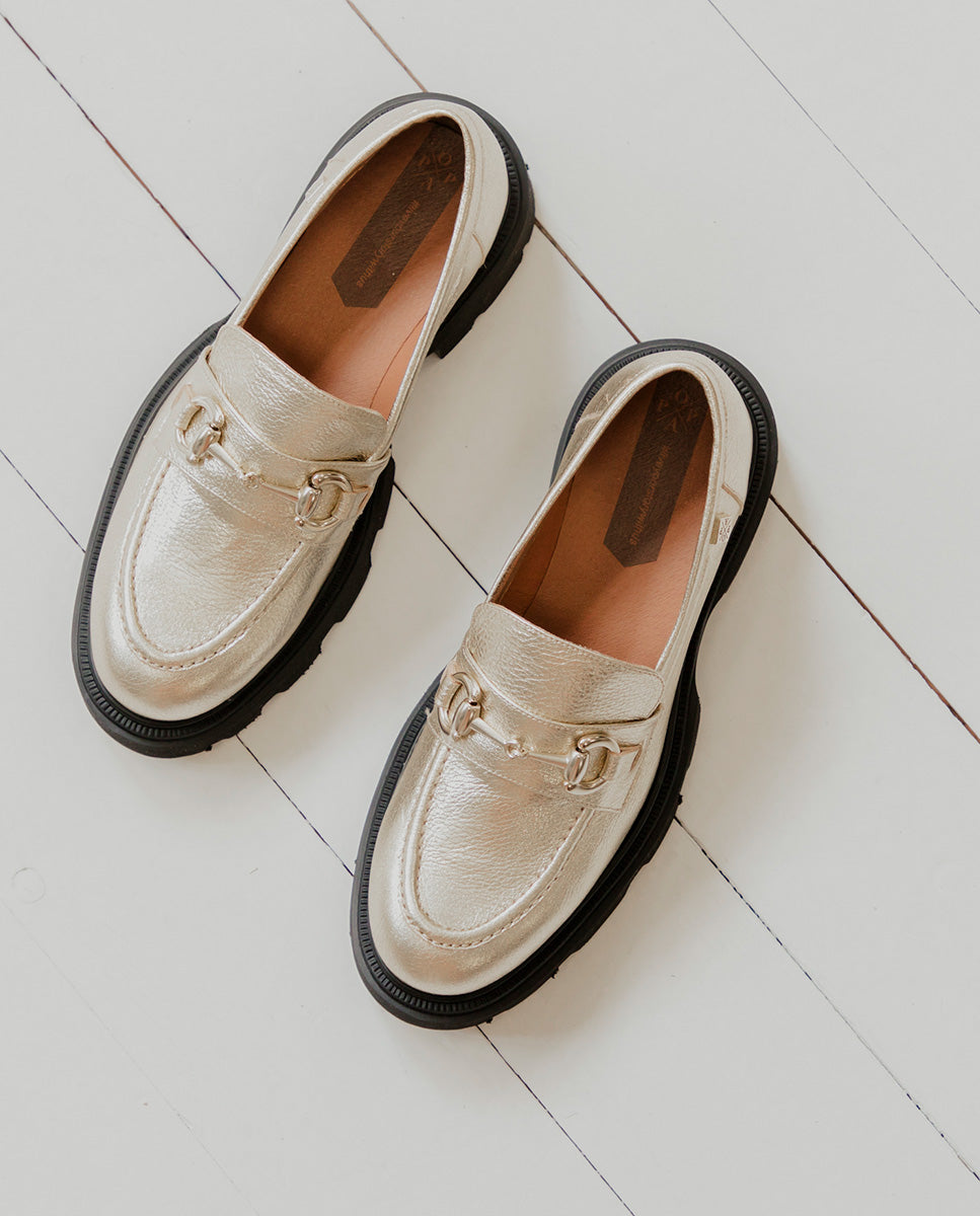 Mocasín Zintia Laminado Platino