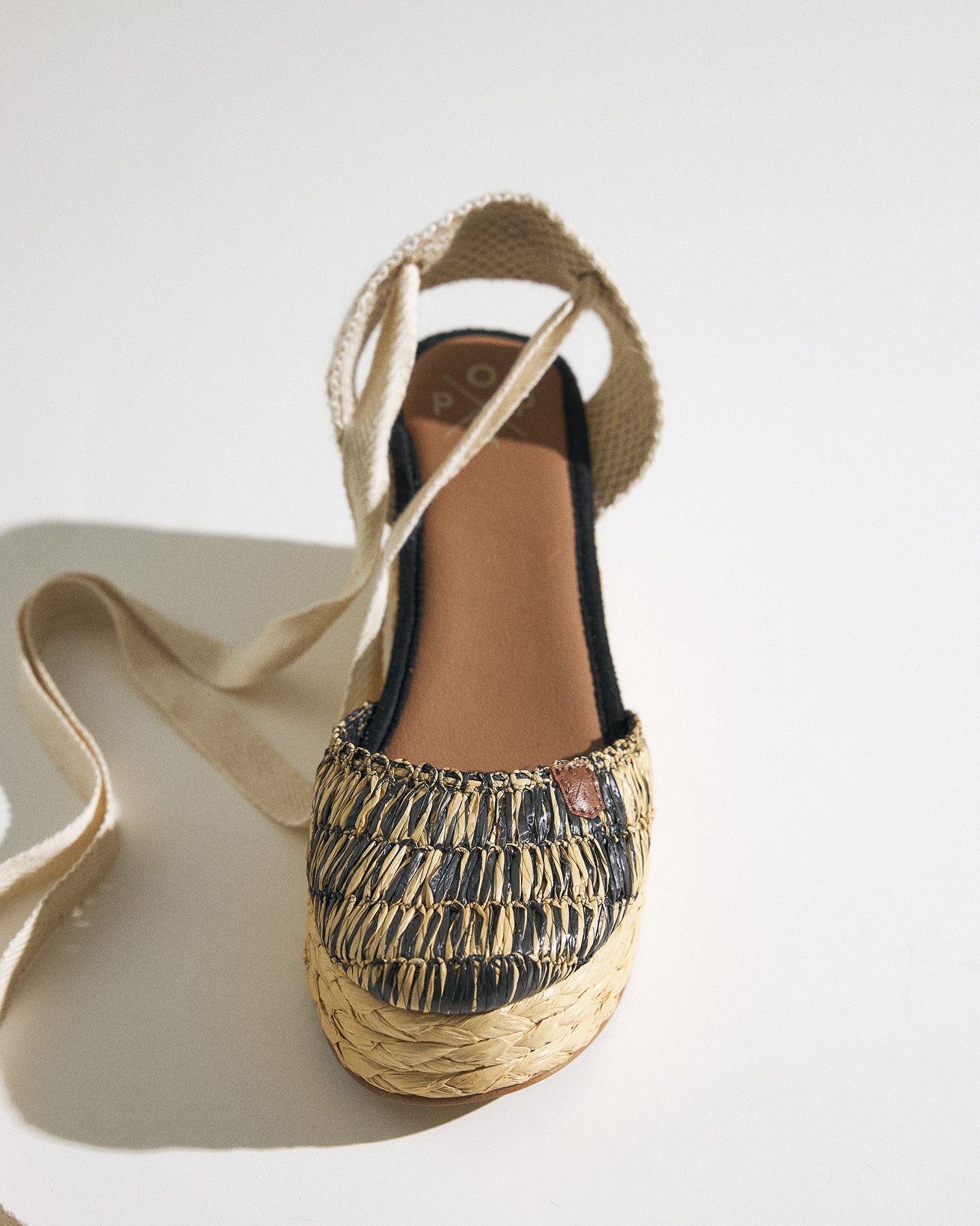 Cuña Zushi Rafia Negra