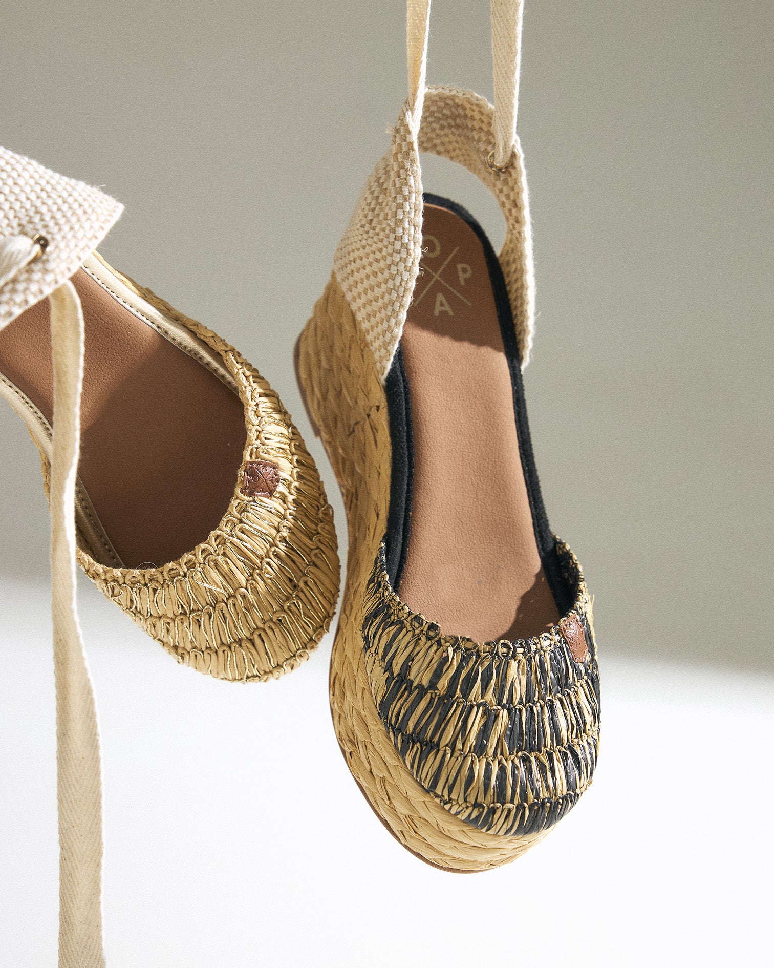 Cuña Zushi Rafia Oro