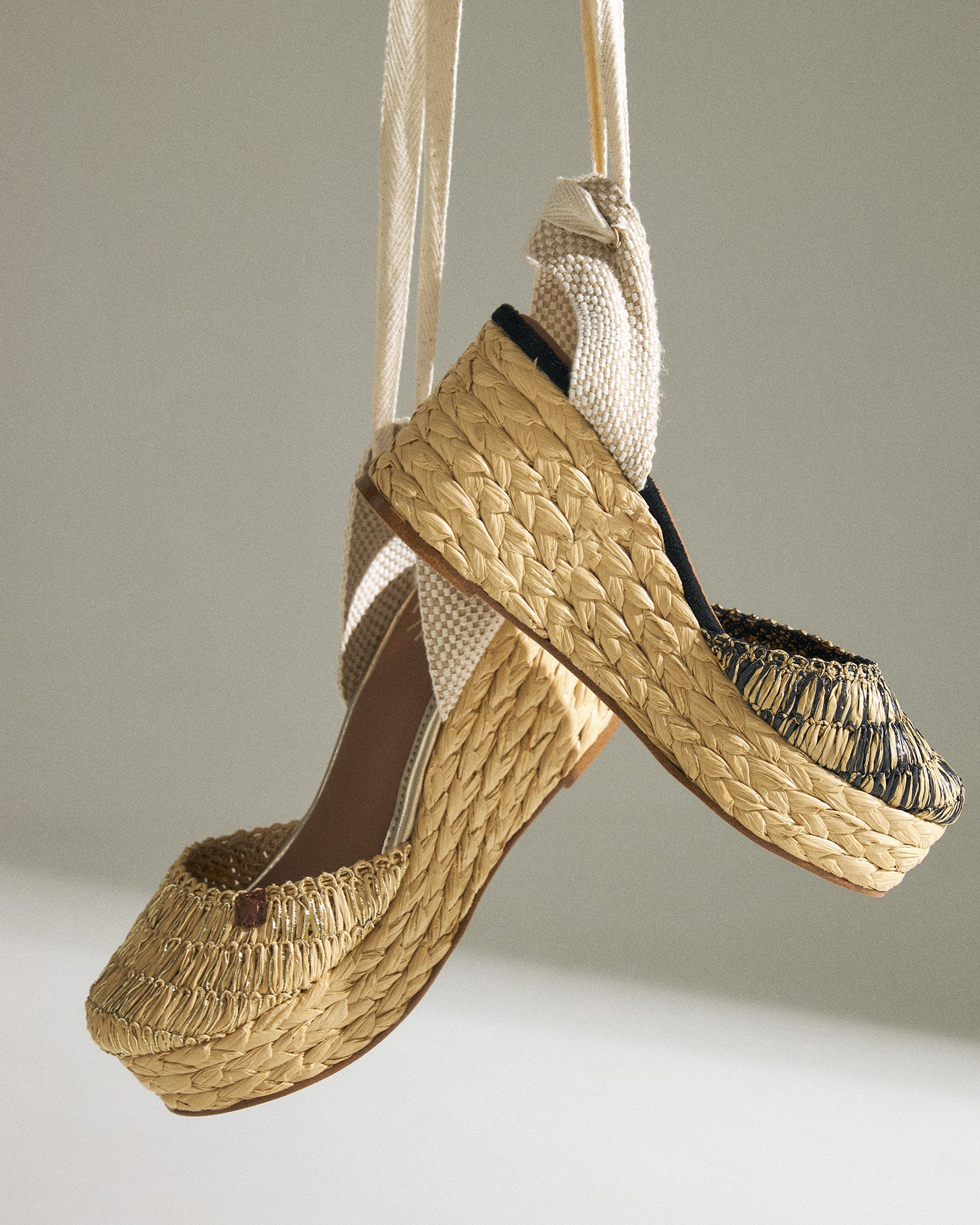 Cuña Zushi Rafia Oro