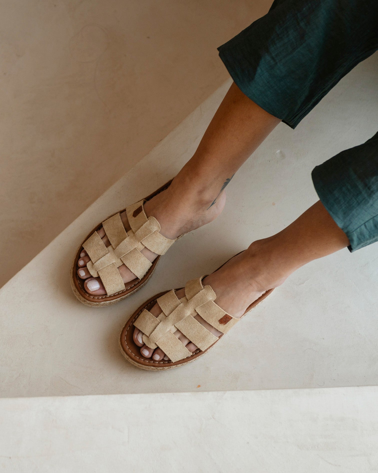 Sandalia Plataforma Tao Serraje Beige