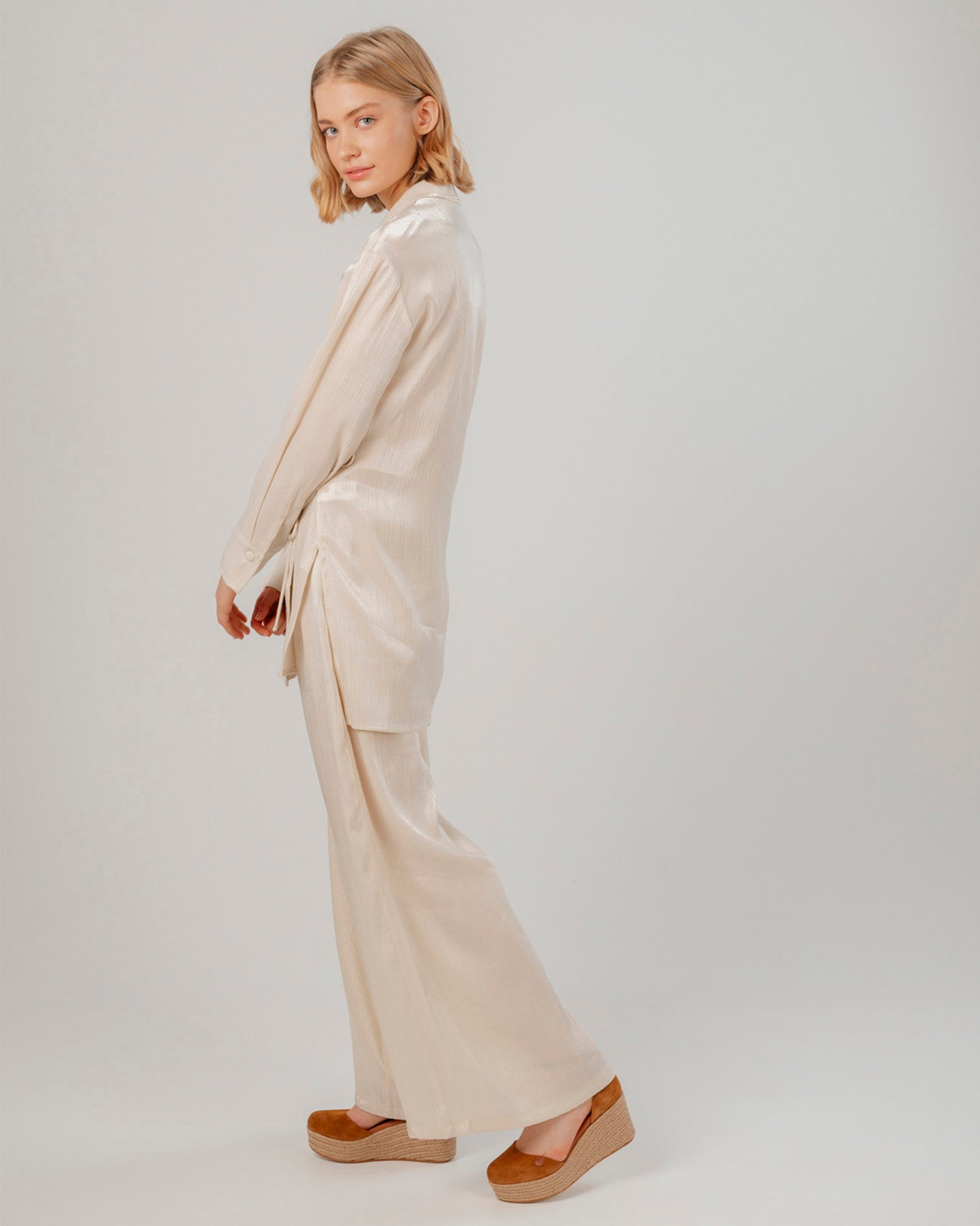 Cuña Baixa Cantalar Serraje Couro com Fivela