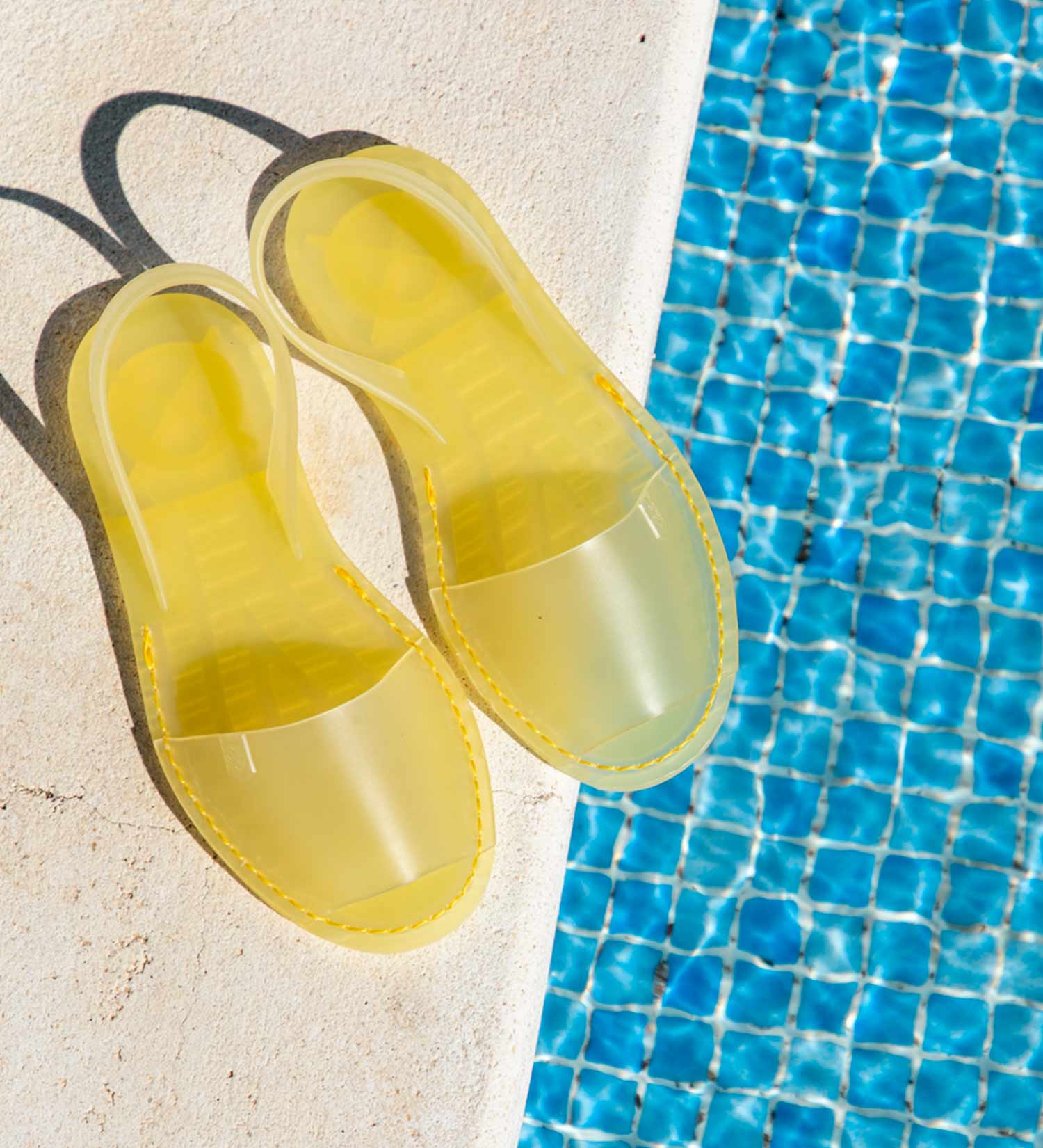 Aqua Color Amarillo
