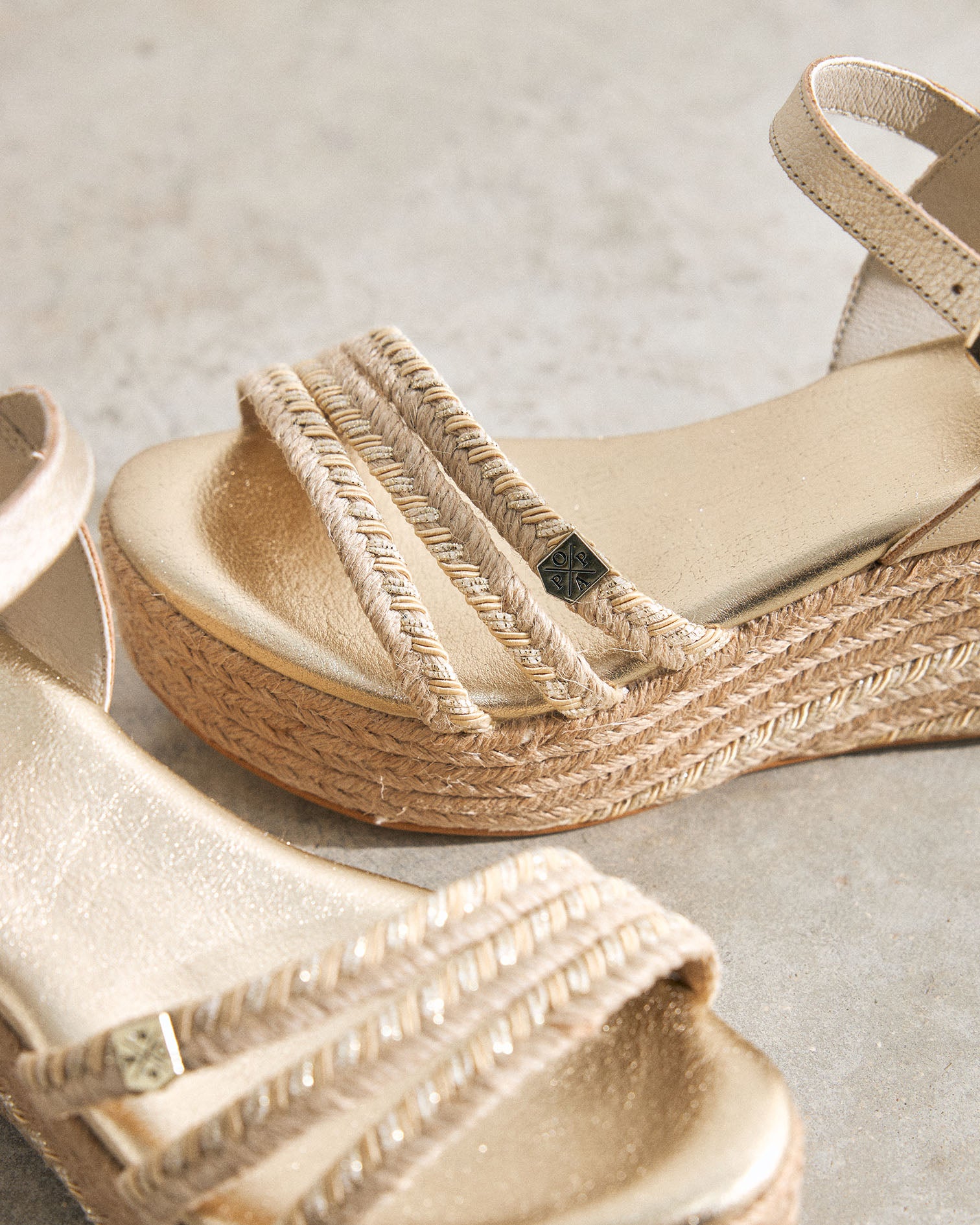 Cuña Albany Yute Oro