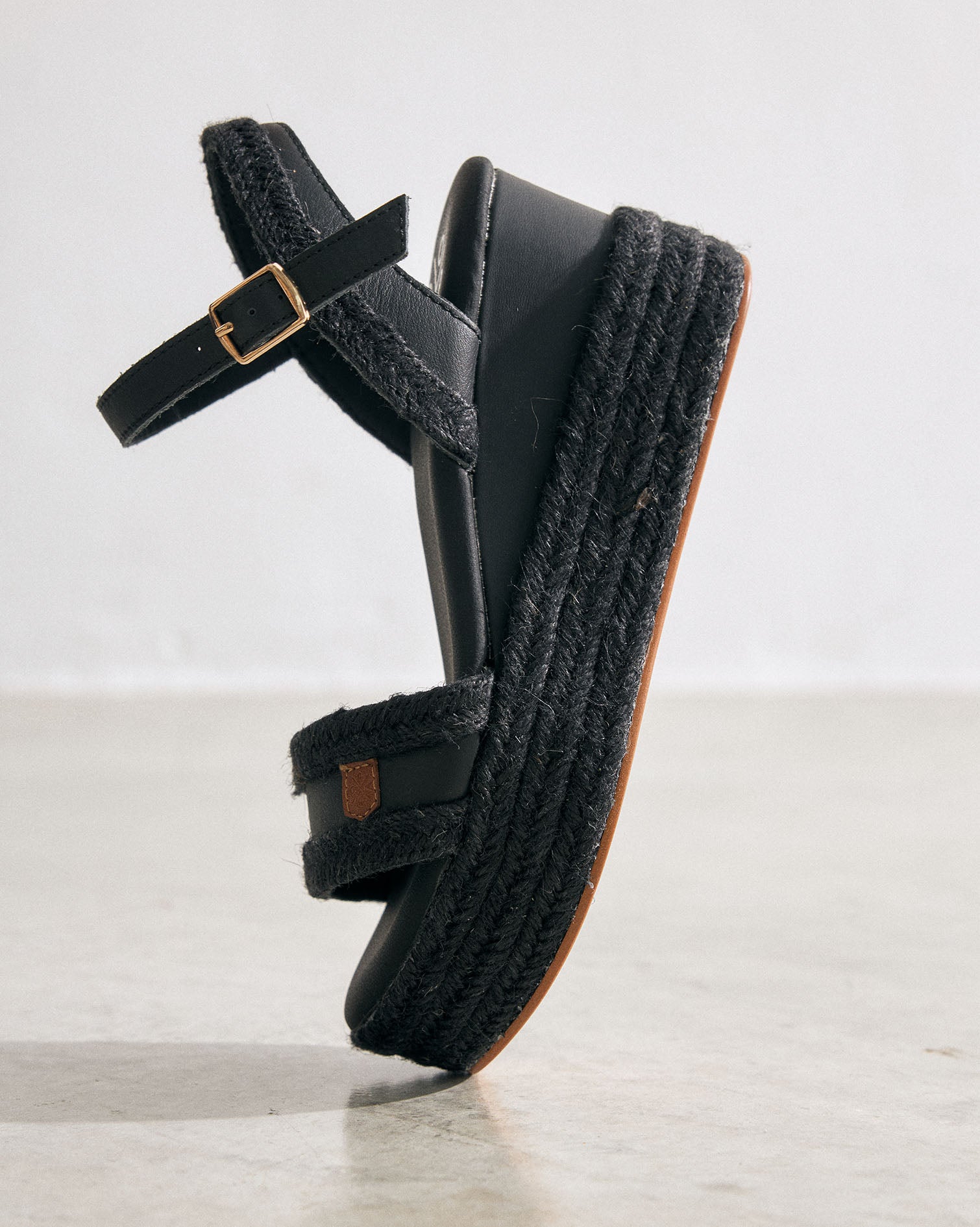 Cuña Arambol Yute Negro