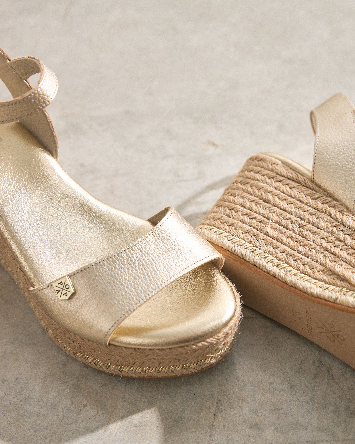 Cuña Arenal Laminado Oro