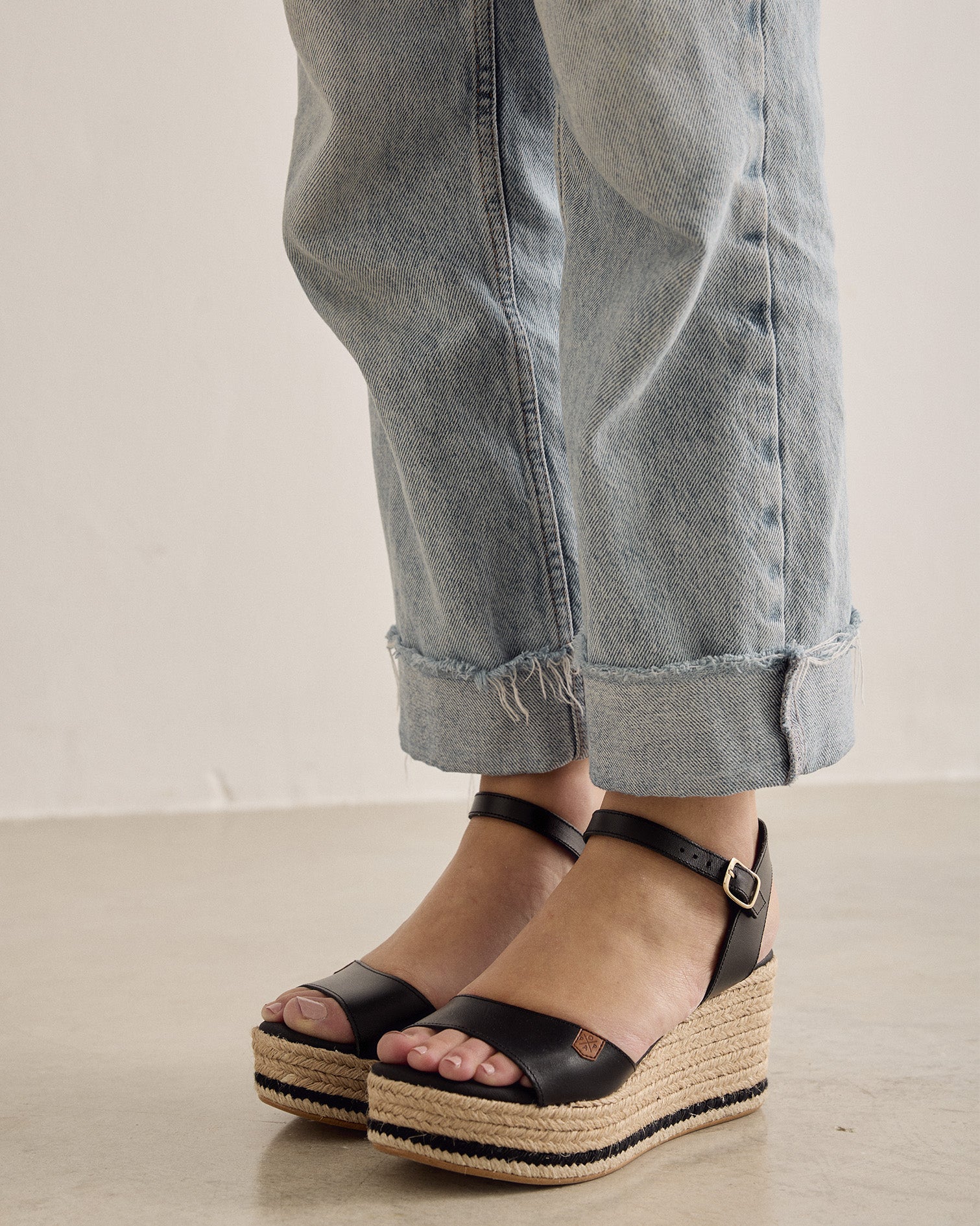 Cuña Arenal Piel Negro