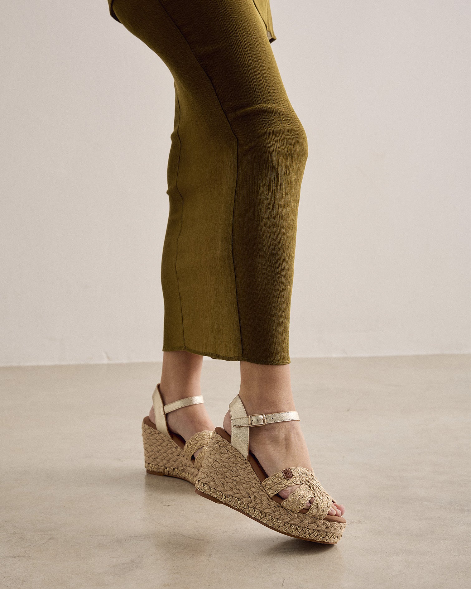 Cuña Avalo Yute Oro