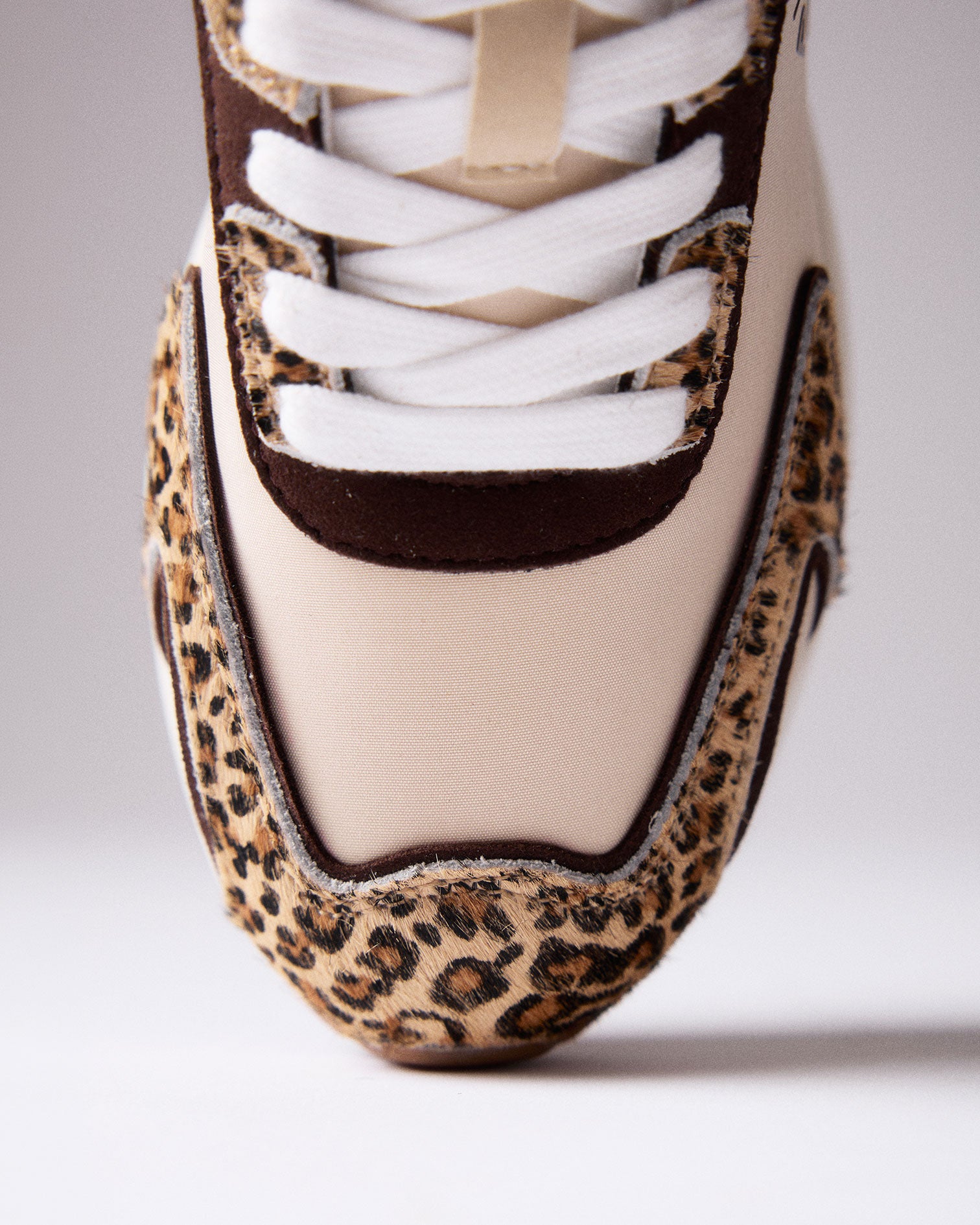 Zapatilla Leopardo Beige de Mujer Blake