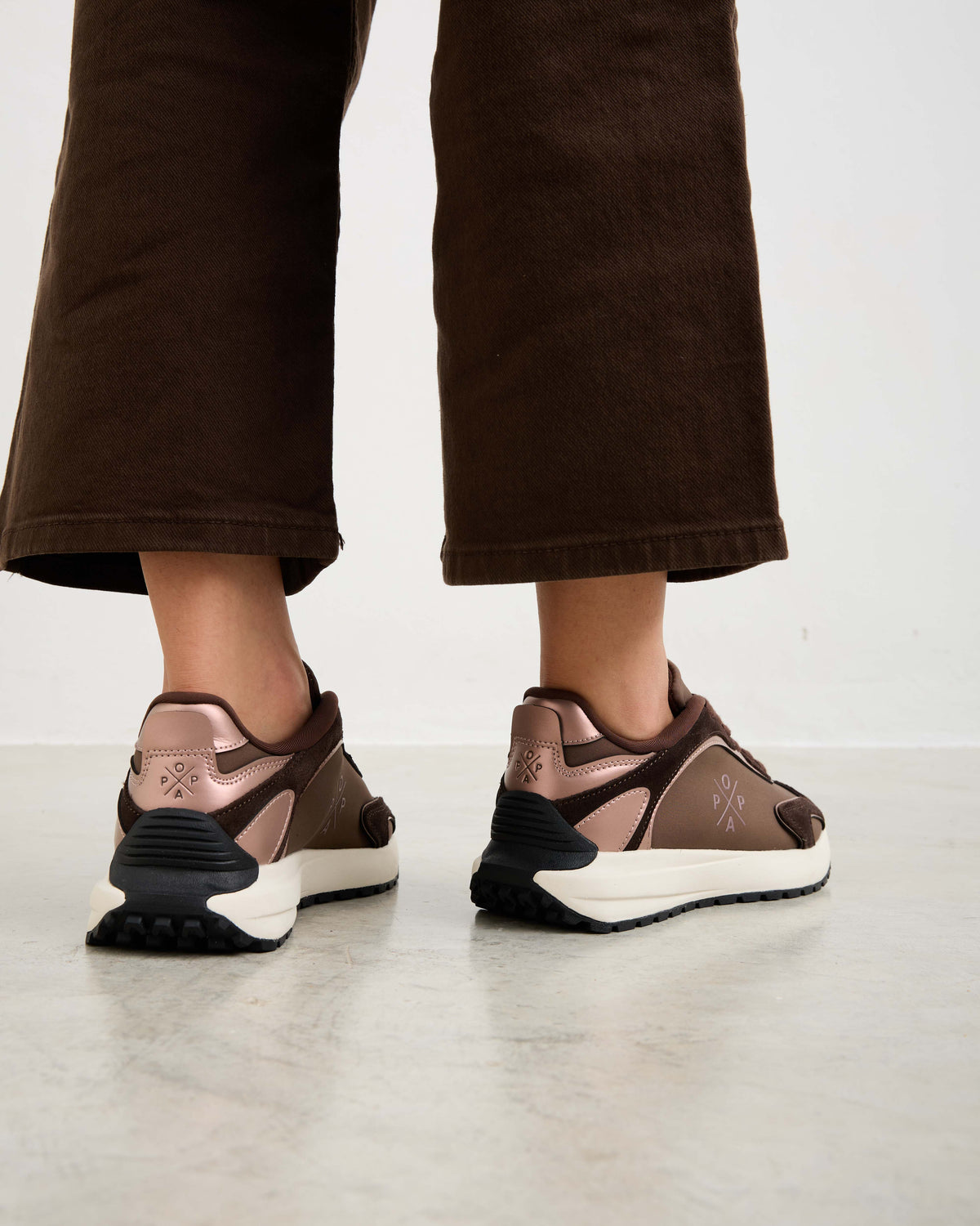 Zapatilla Marrón de Mujer Blake