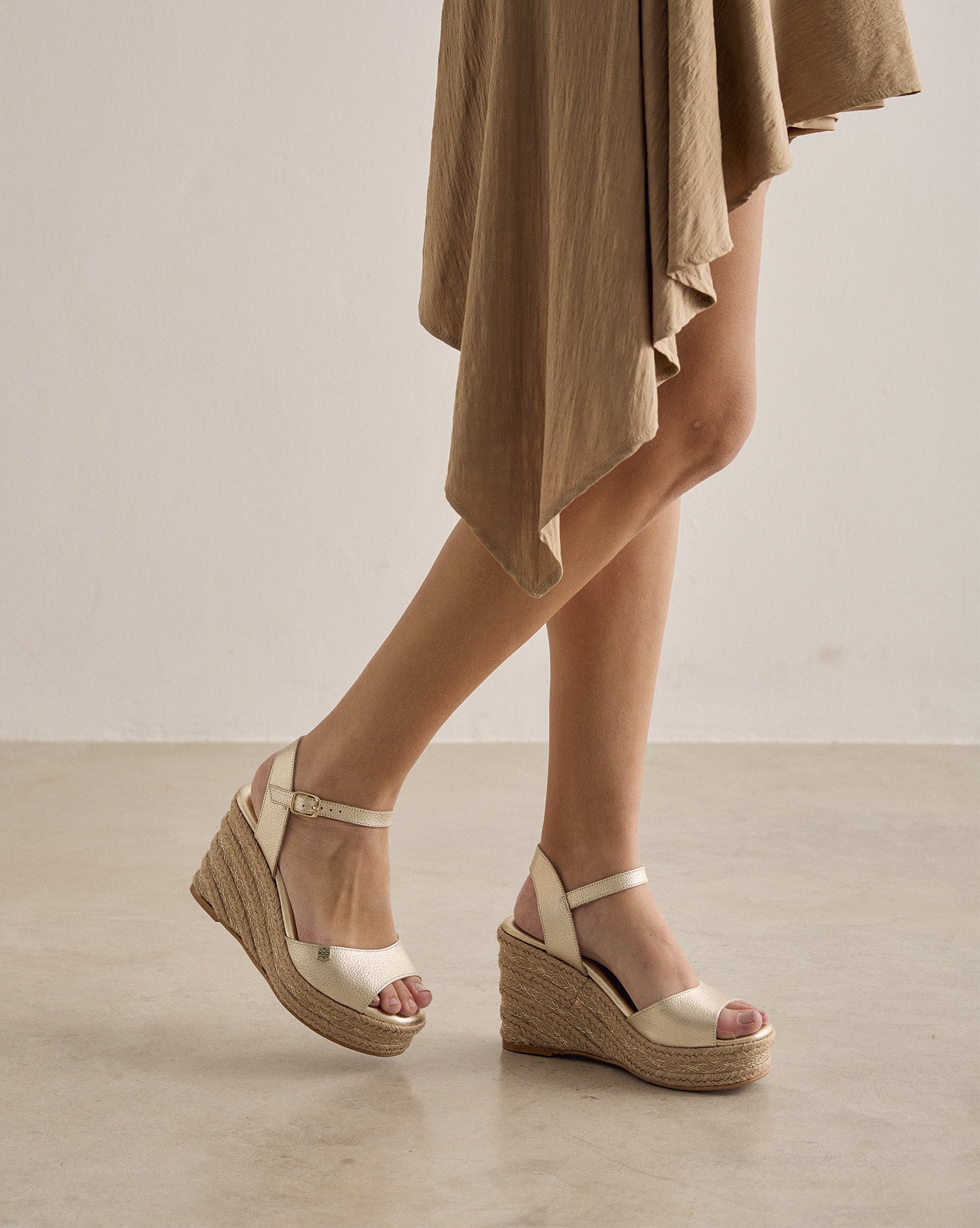 Cuña Breñas Laminado Oro Galaxy