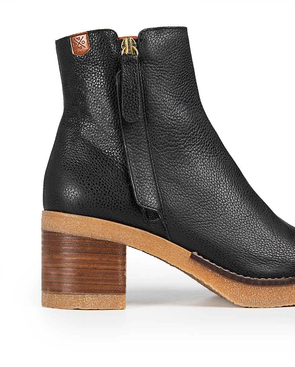 Billy Heel Boot Black Leather