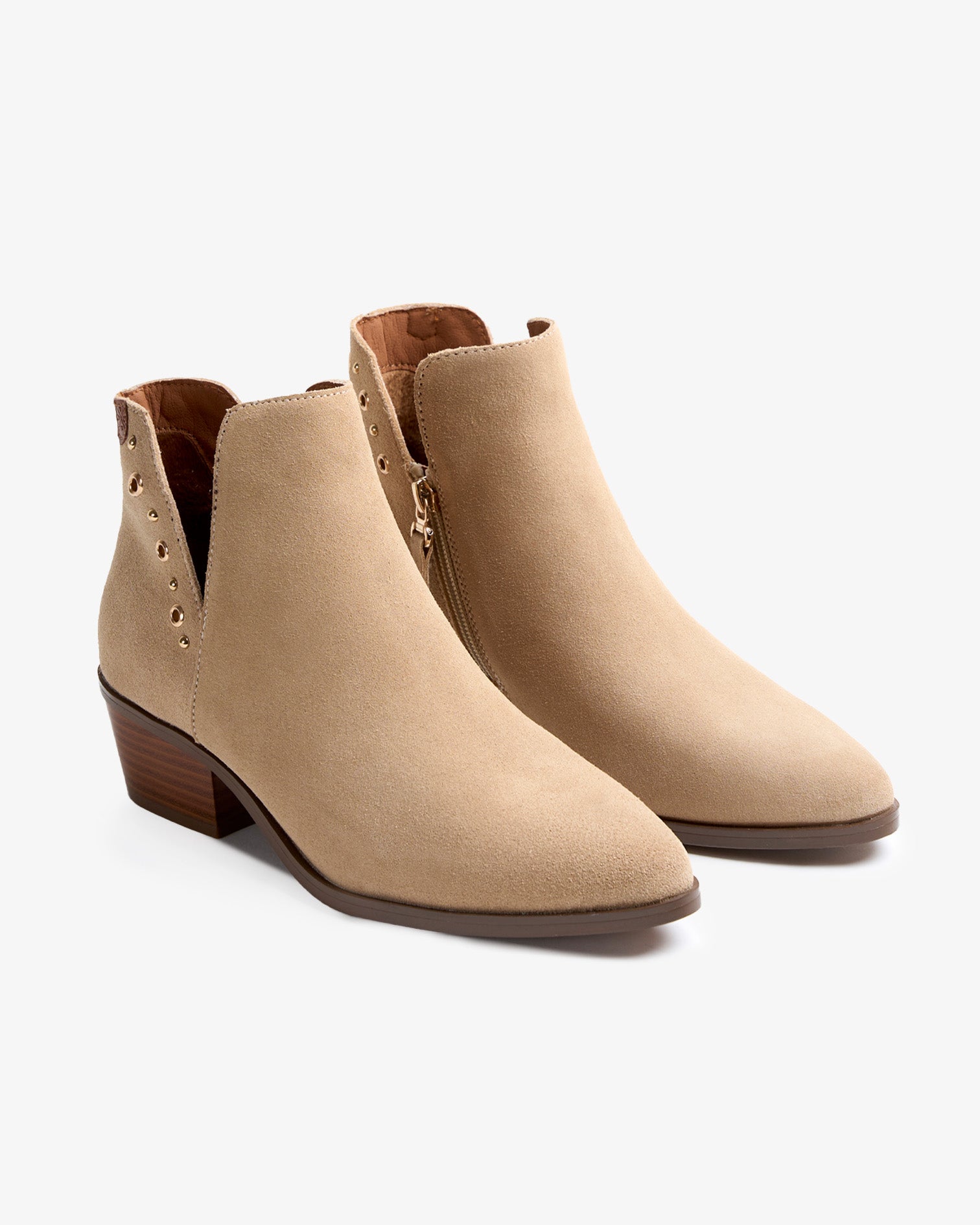 Botín de Serraje Beige con Tachuelas Arista